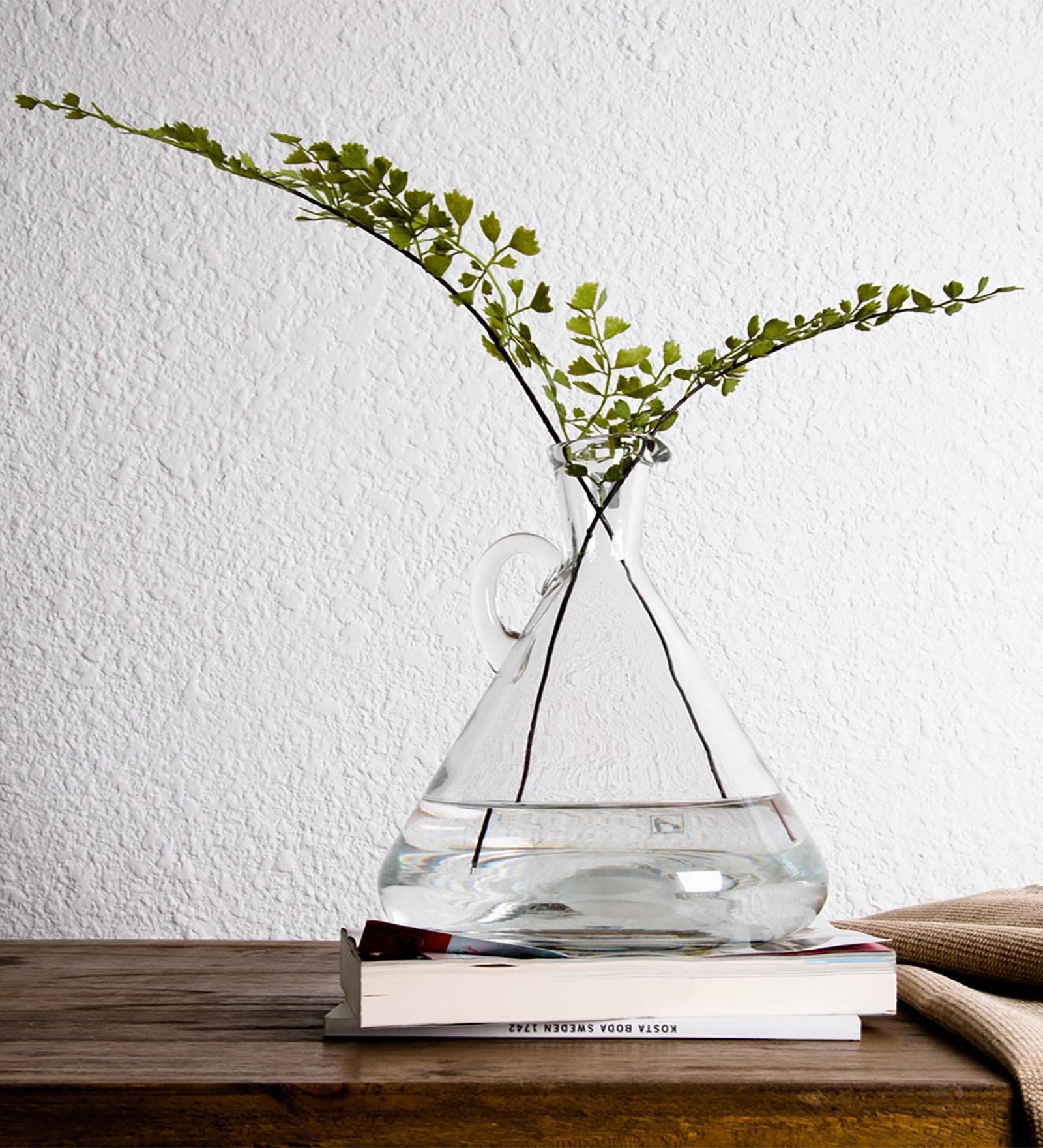 Transparent Smart Hourglass Shaped Flower Glass Vase