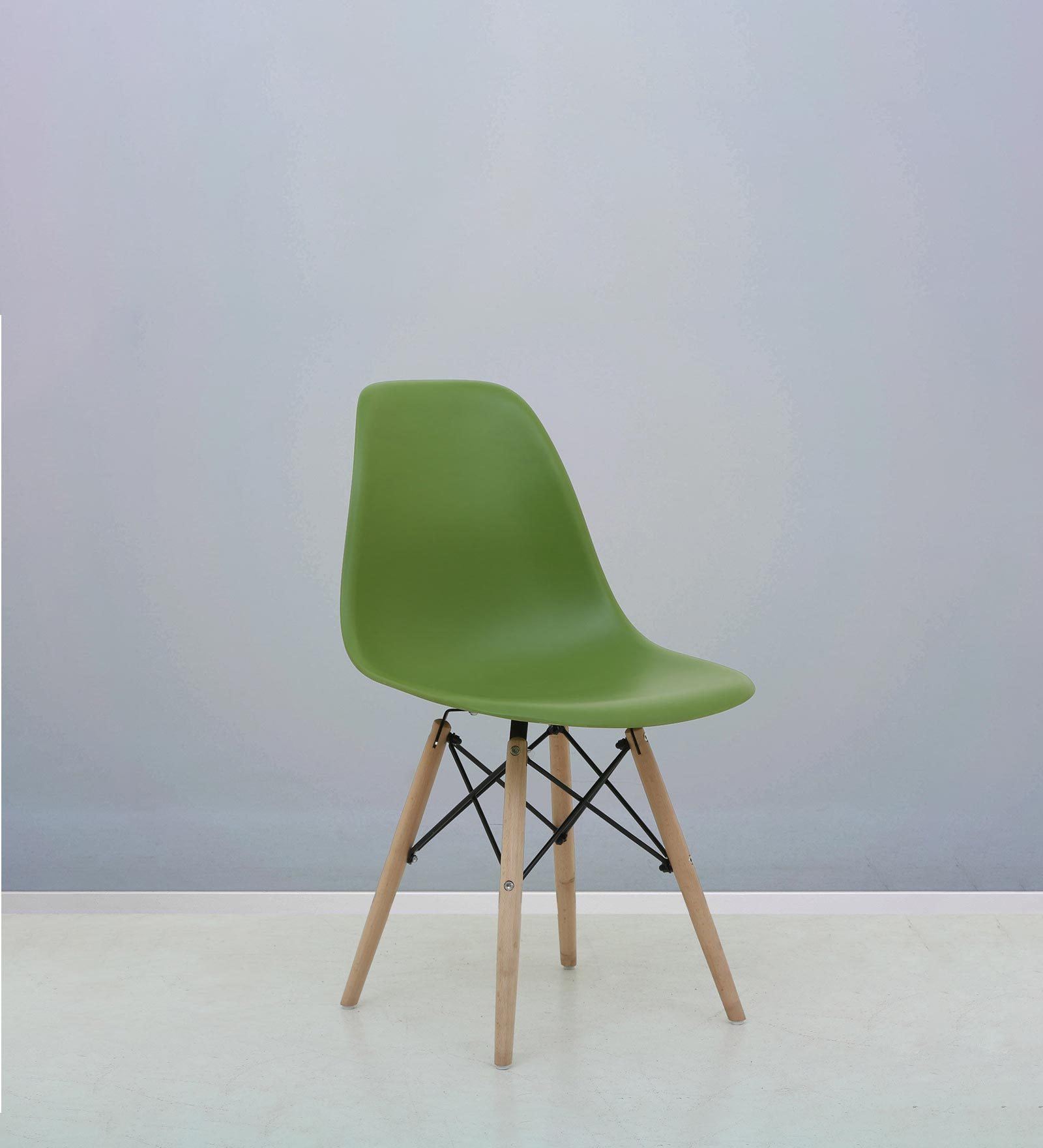 Trendy Accent Chair in Green Colour Trendy Accent Chair in Green Colour
