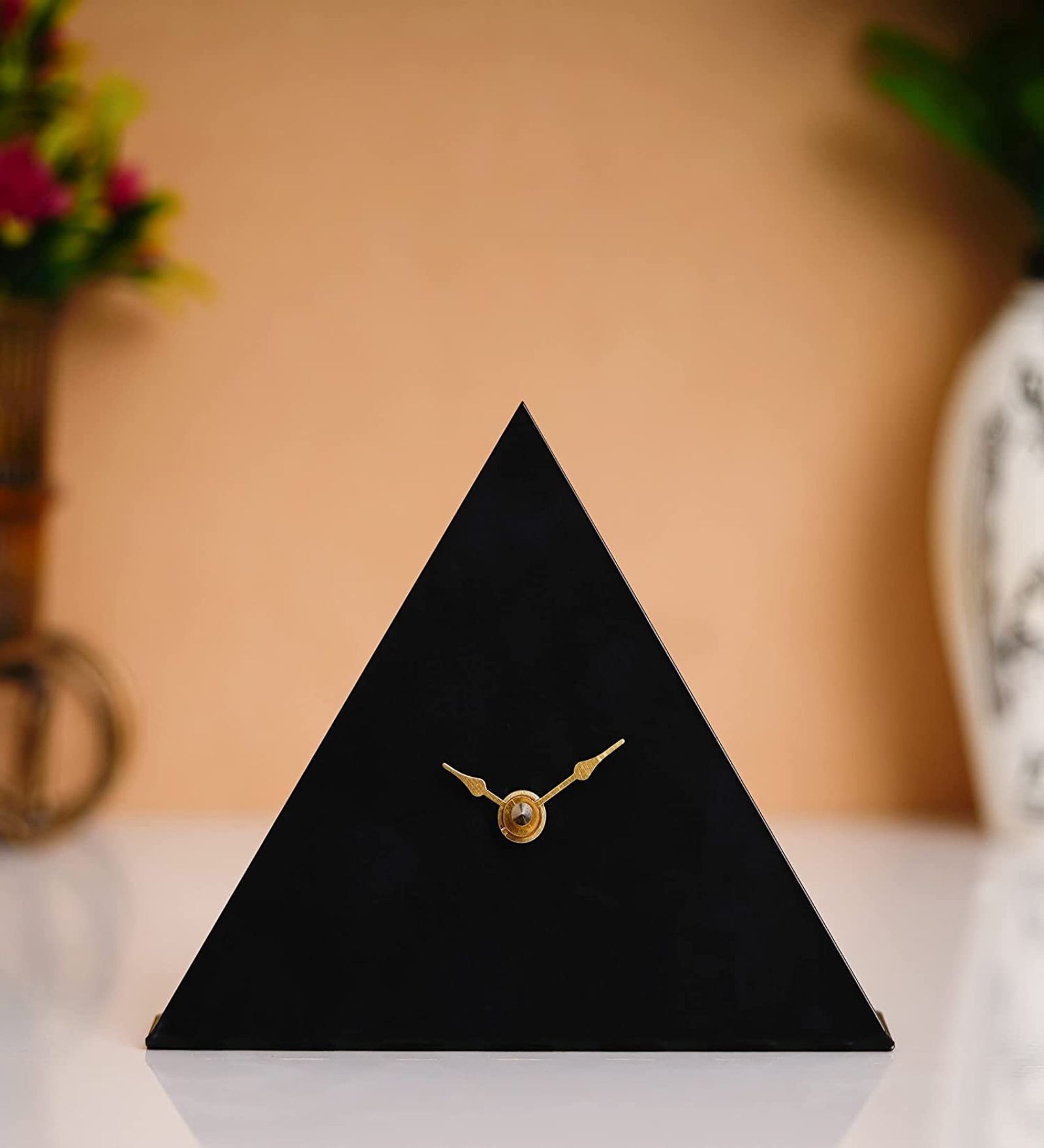 Triangle Analog Iron Table Clock