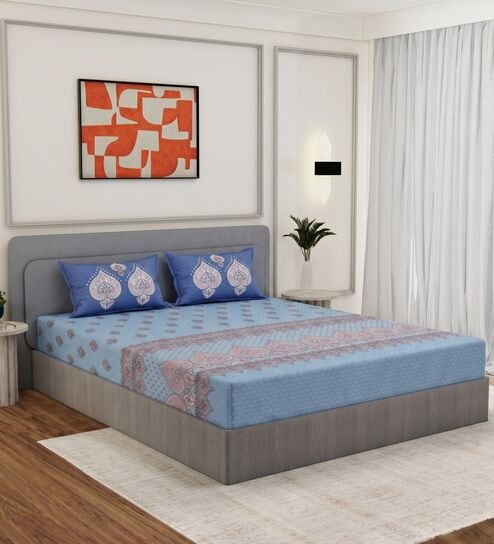 Blue Medallion 144 TC Cotton King Sized Bedsheet With 2 Pillow Covers