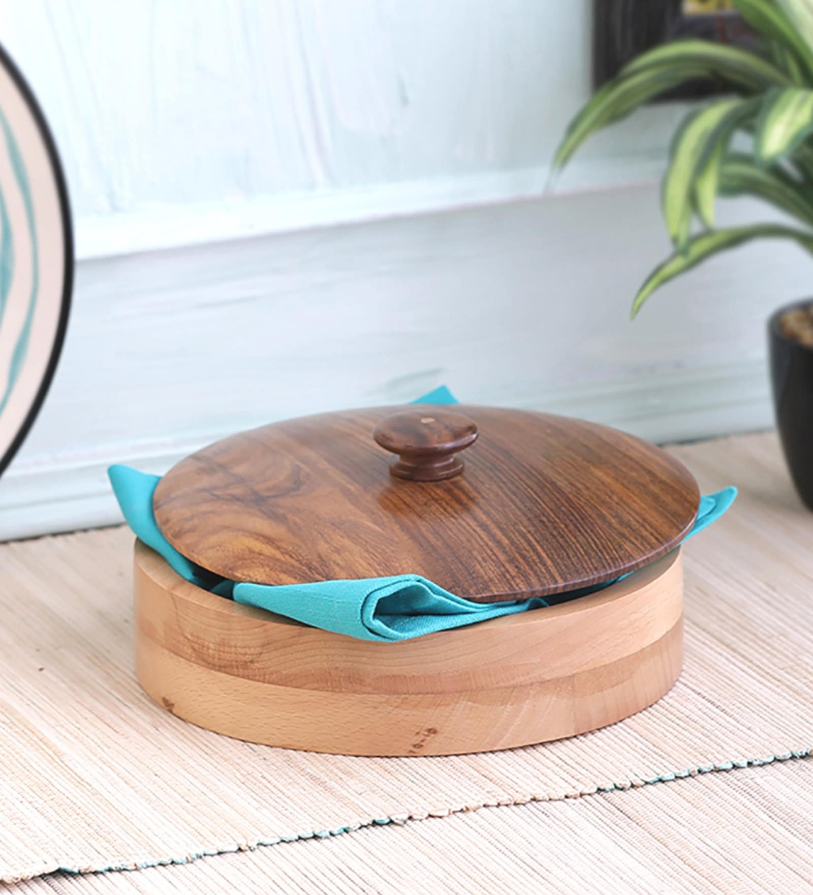 Vareesha Enamelled Multipurpose Wooden Casserole