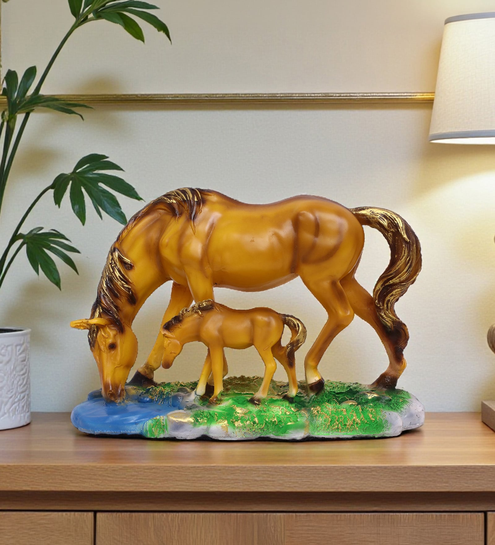 Brown Water Horse With Foal Showpiece