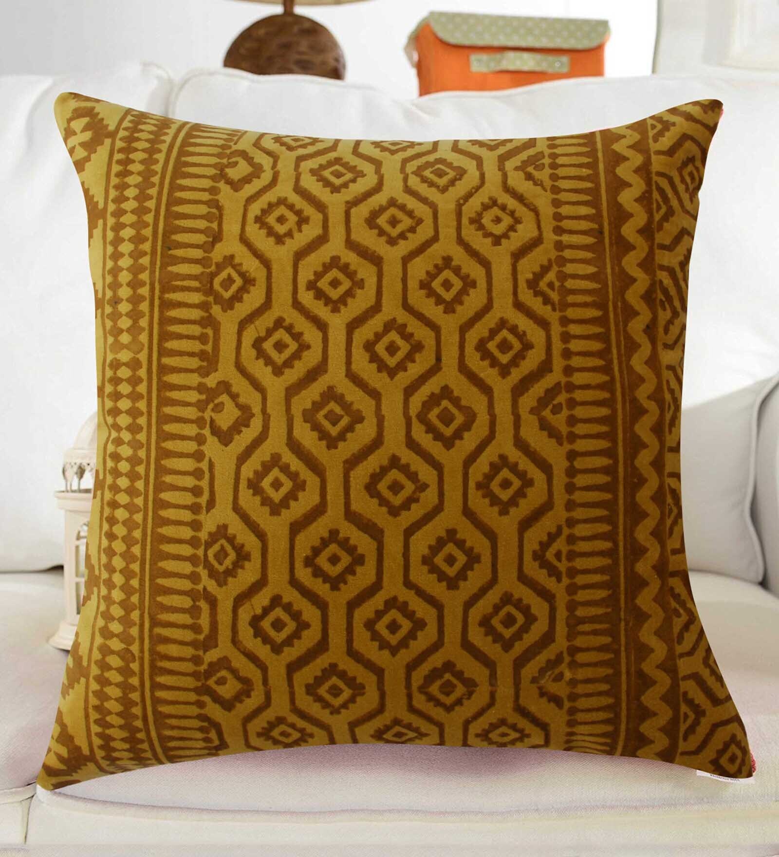 Velvet 18 x 18 Inch 1 Cushion Cover in Yellow Color
