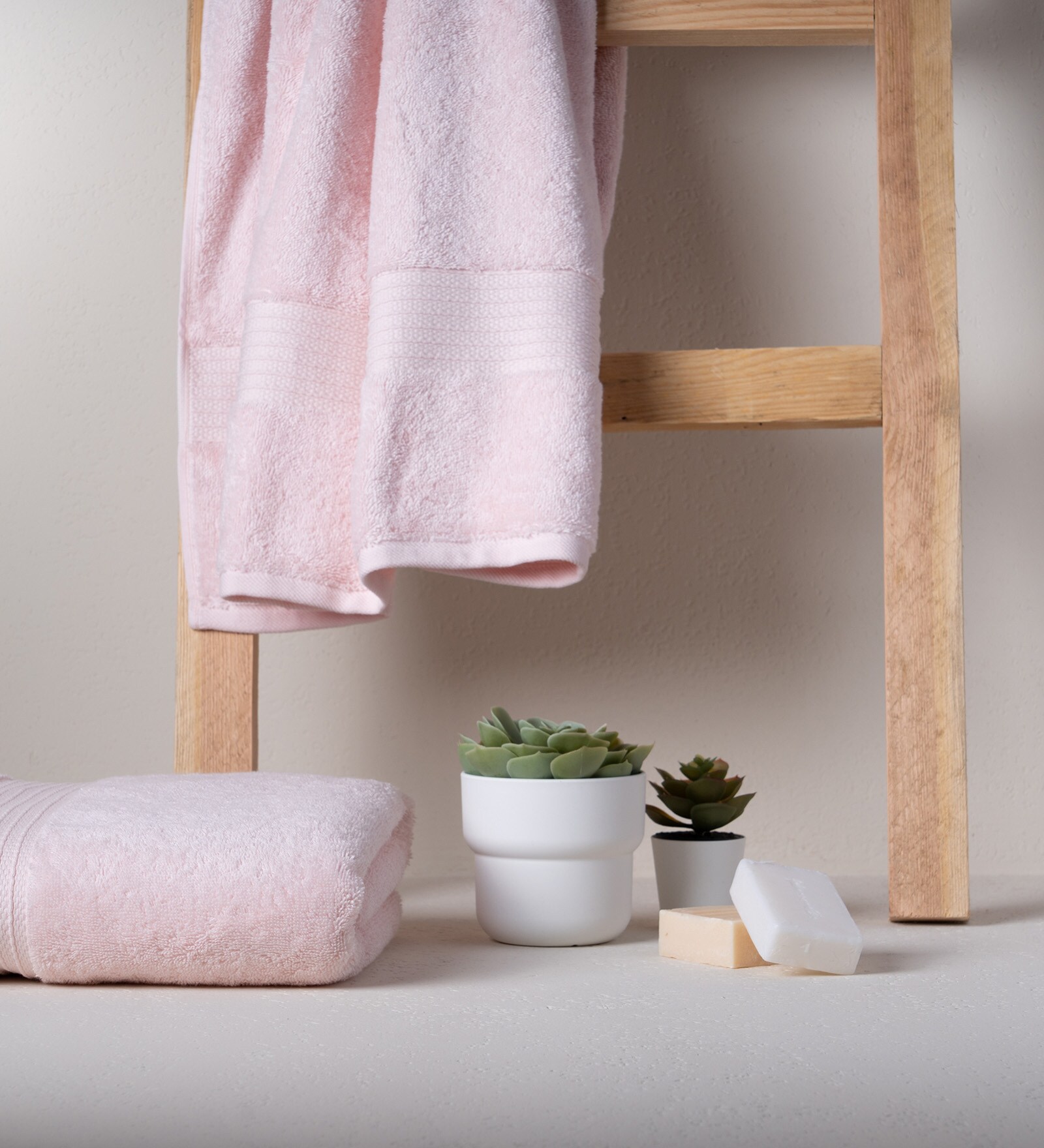 Velvet Rose 100% Organic Cotton Solid 650 GSM Bath Towel Pack of 1