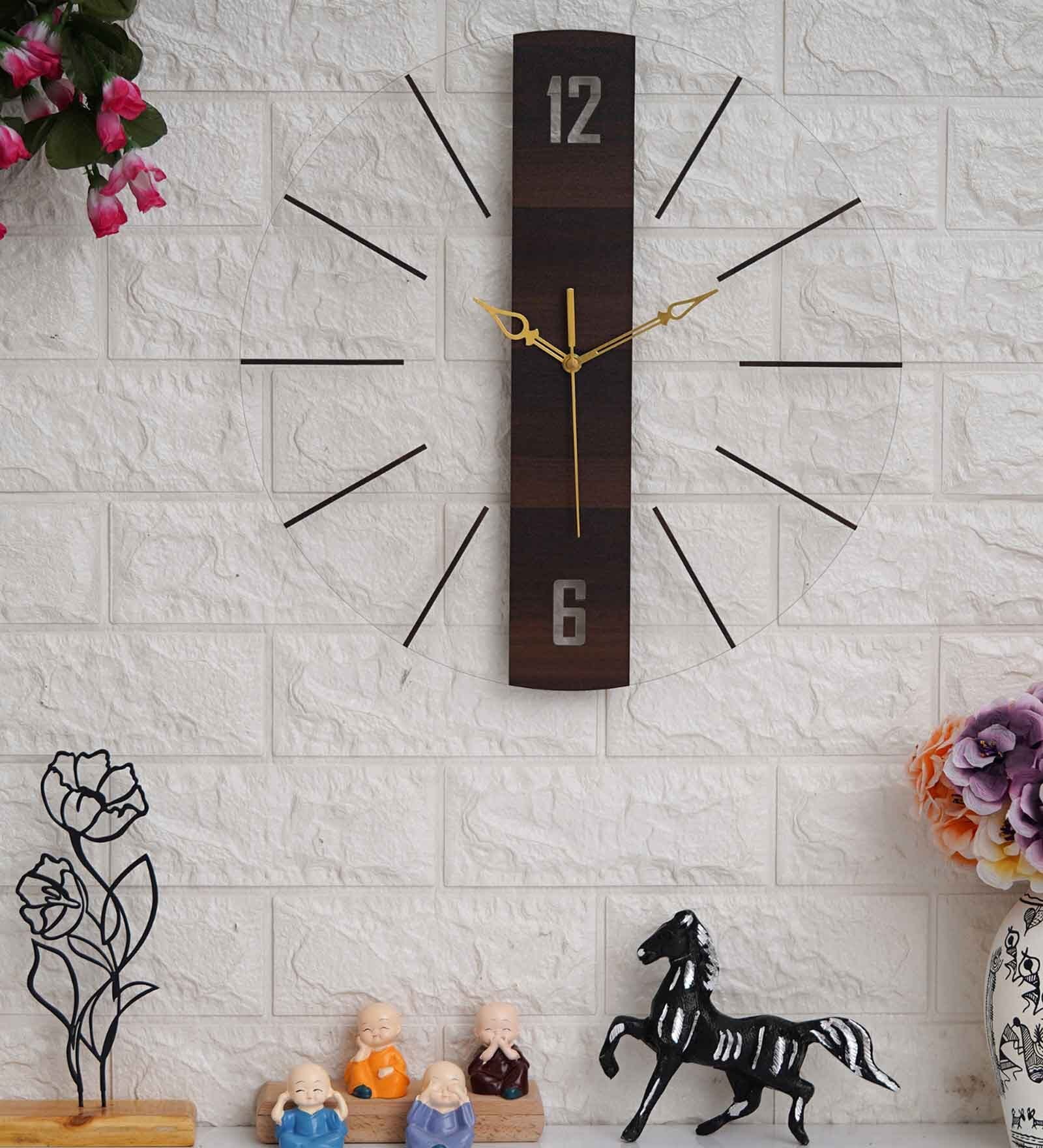 Black Acrylic Vertical Stripe Modern Wall Clock