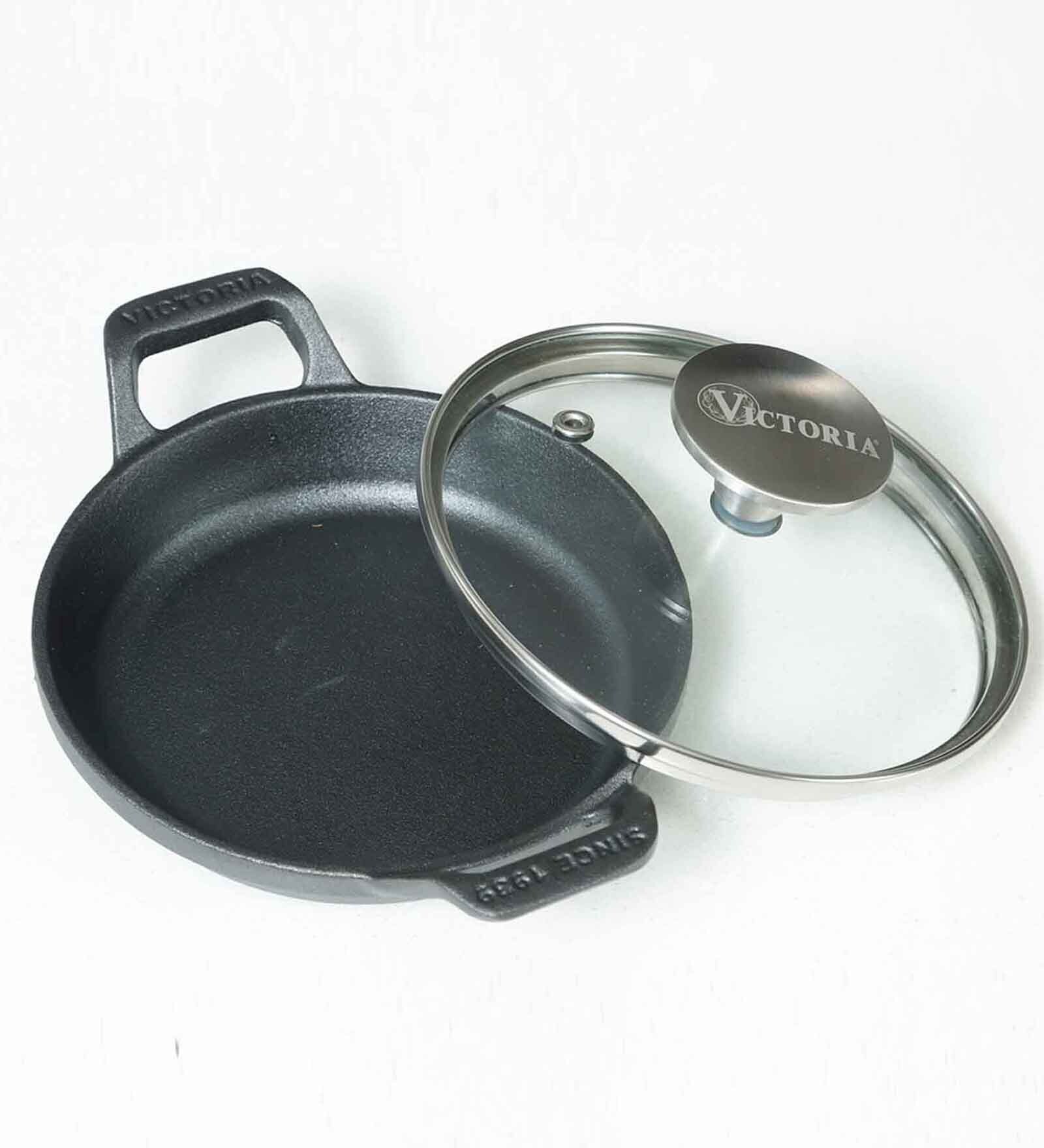 Victoria 5.5 in Mini Round Casserole Dish with Glass Lid Pre-Seasoned