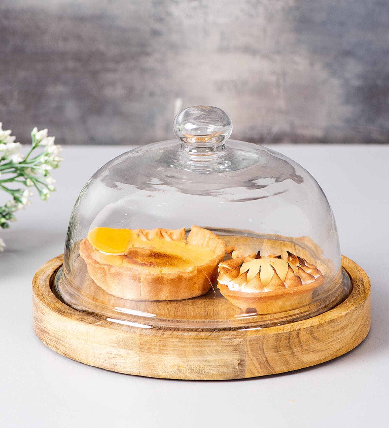 Victoria Bakery Cake Stand with Glass Dome