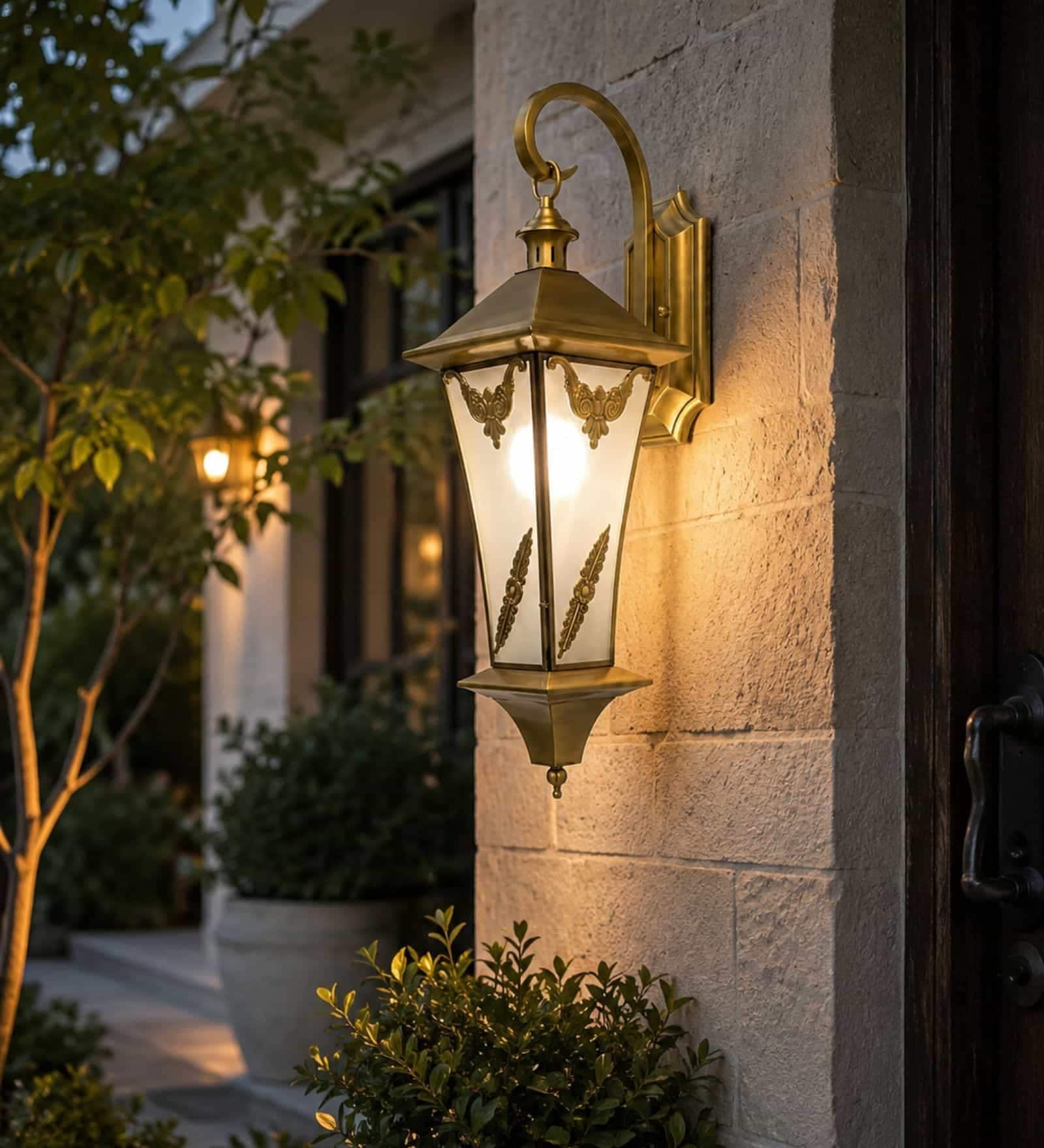 Vintage Brass Outdoor Wall Lantern