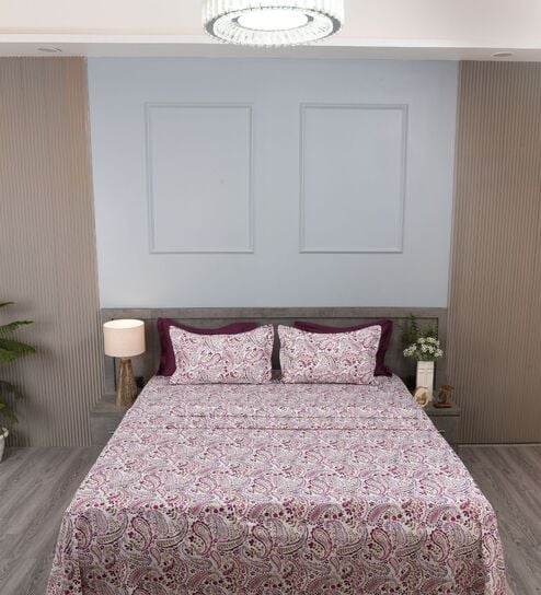Violet Bohemian Paisley Design 210 TC 100% Cotton Superking Bedsheet with 2 Pillow Covers