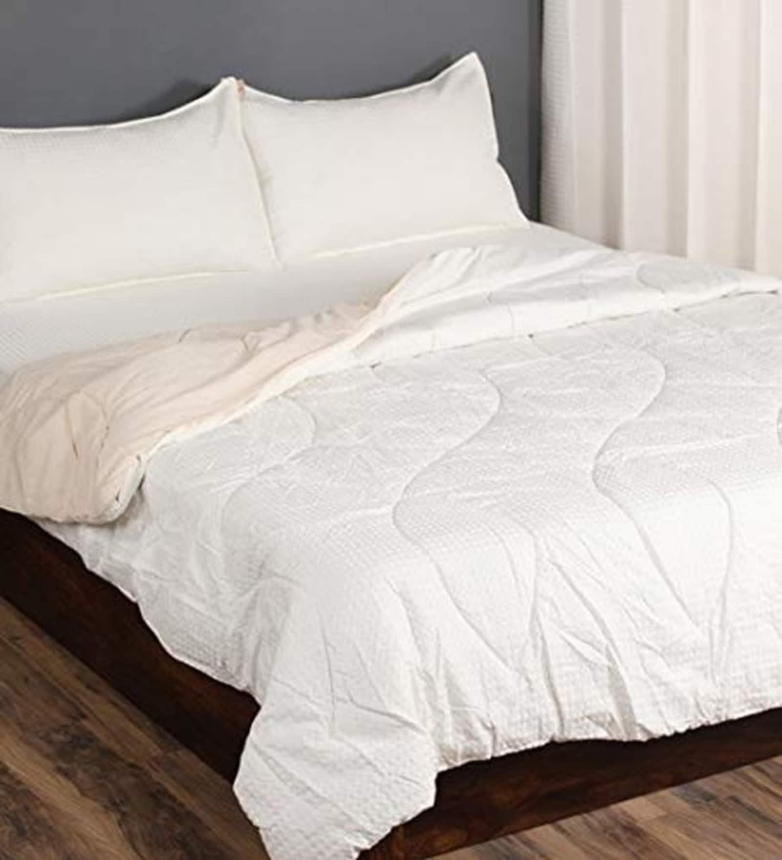 Ivory Waffle Cotton Striped Queen Size Quilt