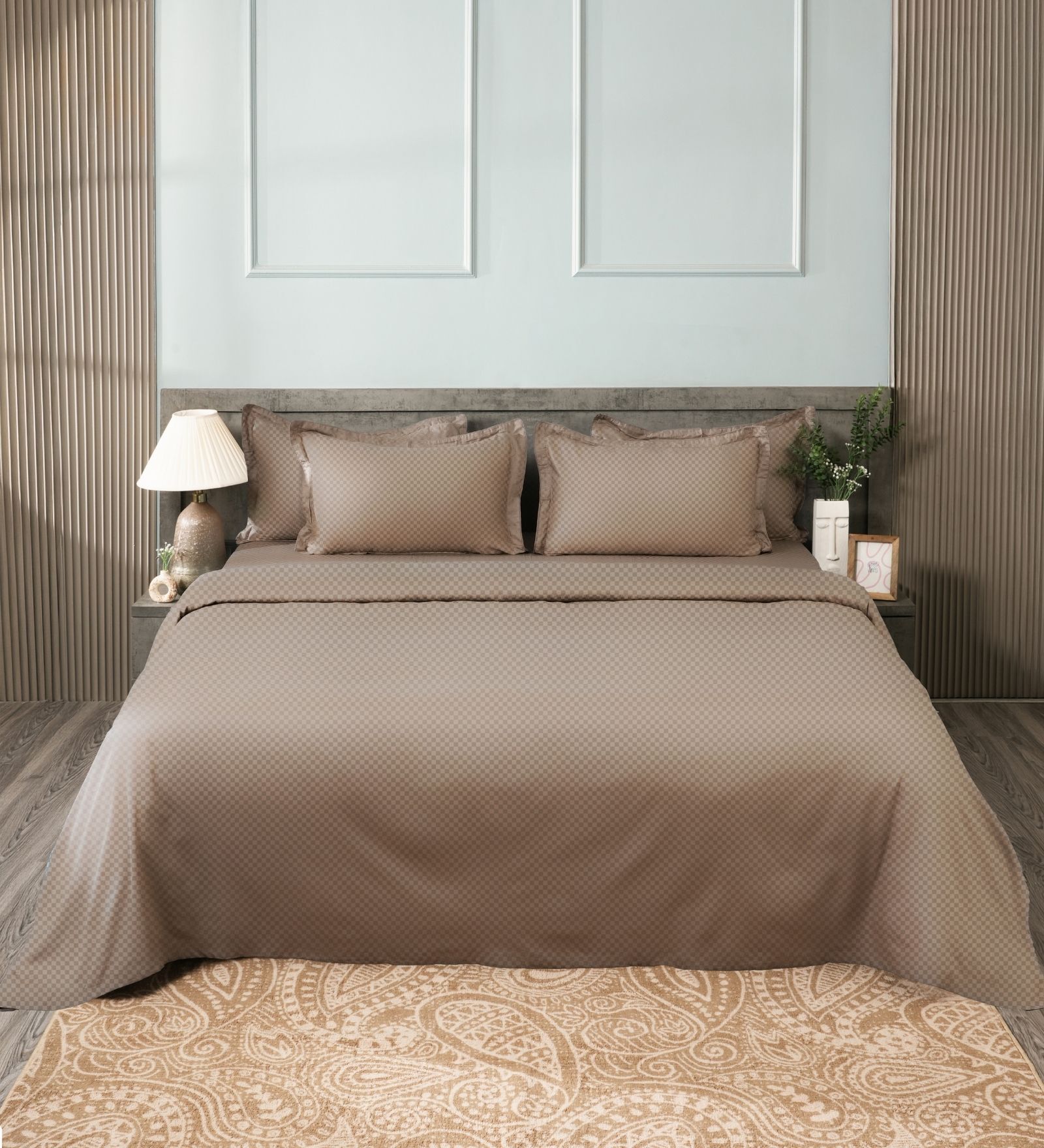 Brown 300TC 100% Cotton Flat Chekered Super King Bedsheet with 2 Pillow Covers