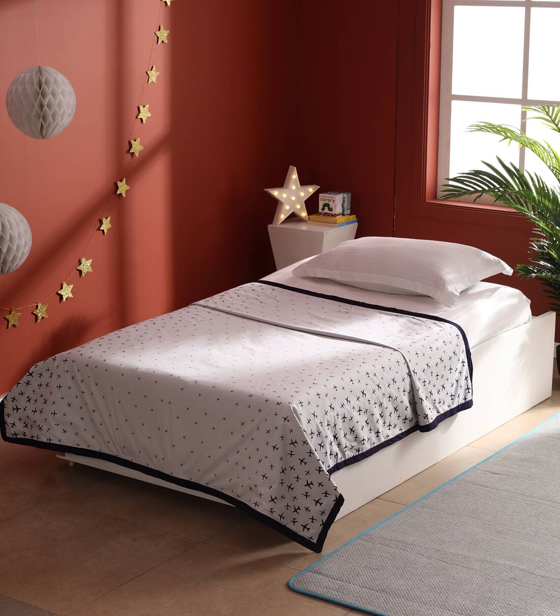 Buy Black & White Printed Cotton 120 Reversible Single Bed Dohar at 1