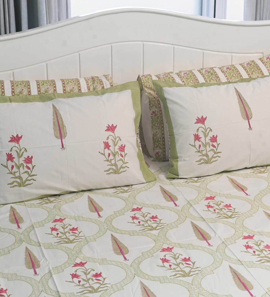 Buy White Floral 300 TC 100 Queen Size Bedsheet With 2 Pillow Covers