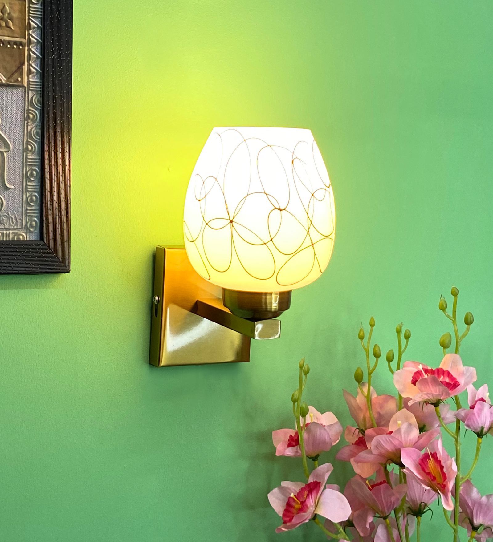 White & Black E27 holder Metal & Glass Uplight Wall Scone