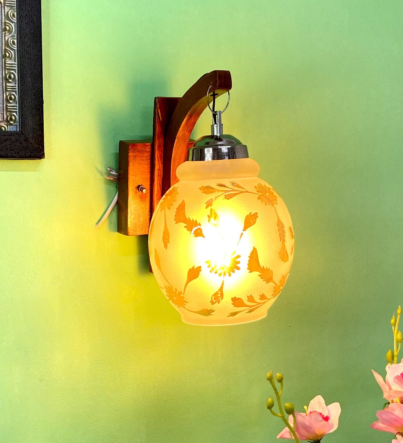 White & Gold E27 holder Wood & Glass Uplight Wall Scone