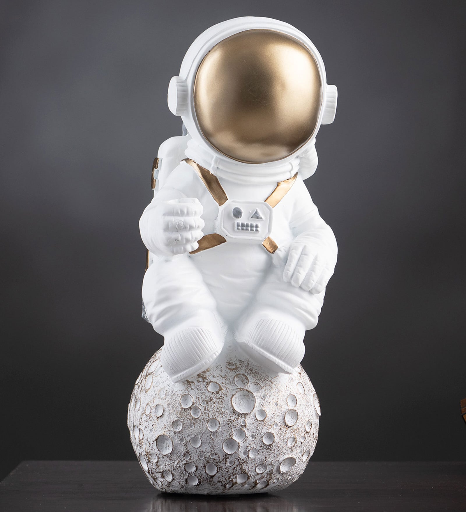 White & Gold Resin Table Showpiece