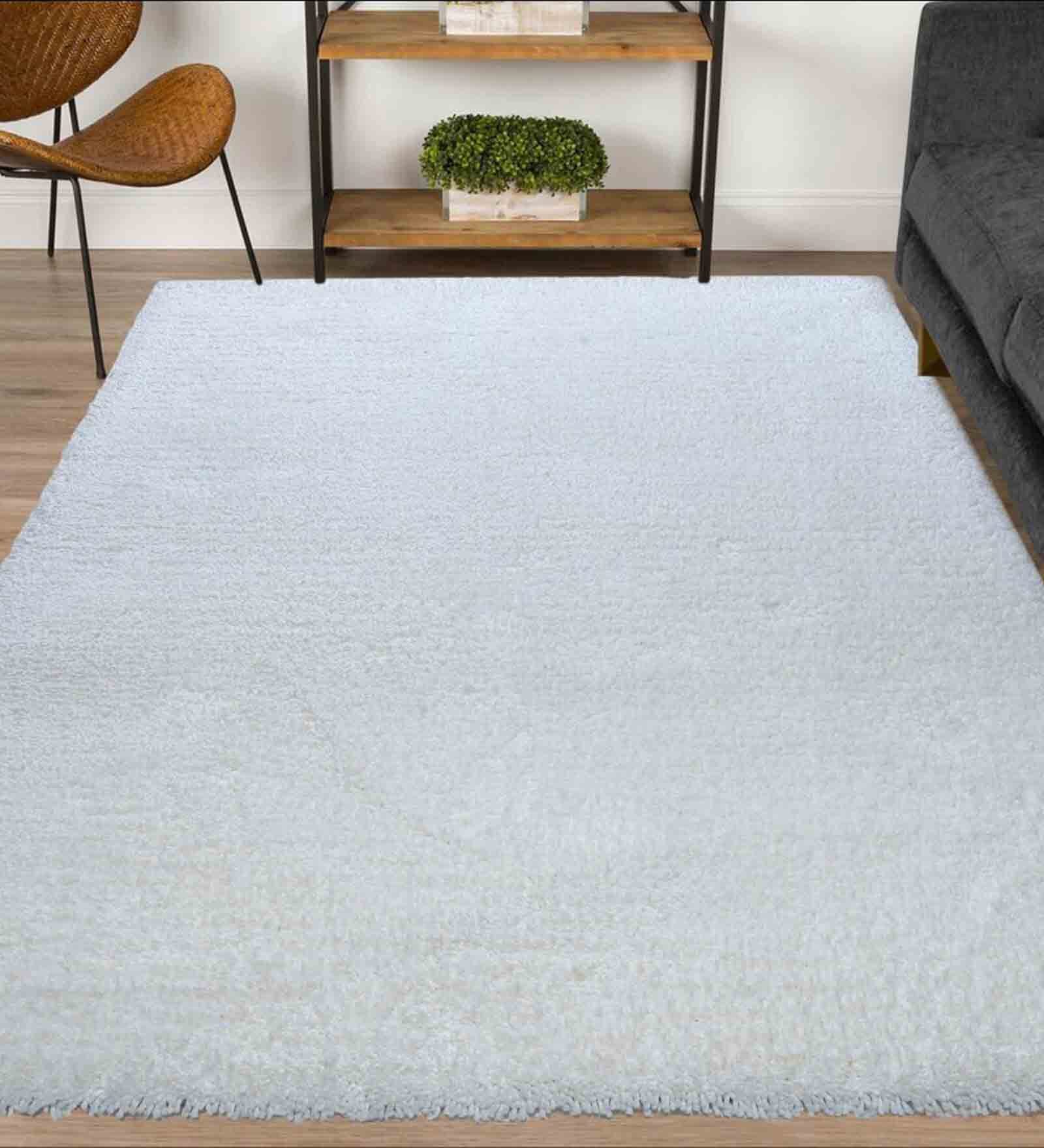 White Shaggy Polyster 4 x 6 Feet Hand Tufted Carpet