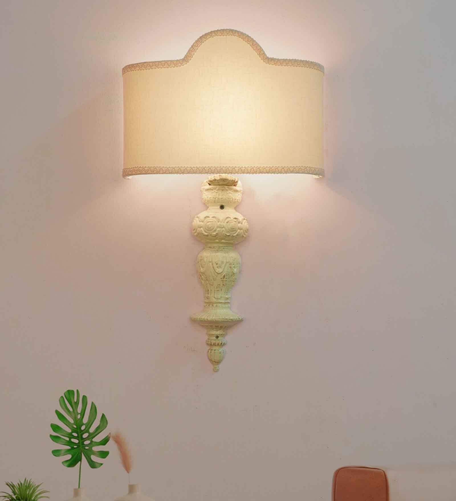 Humphry Metal Wallchieres (White)