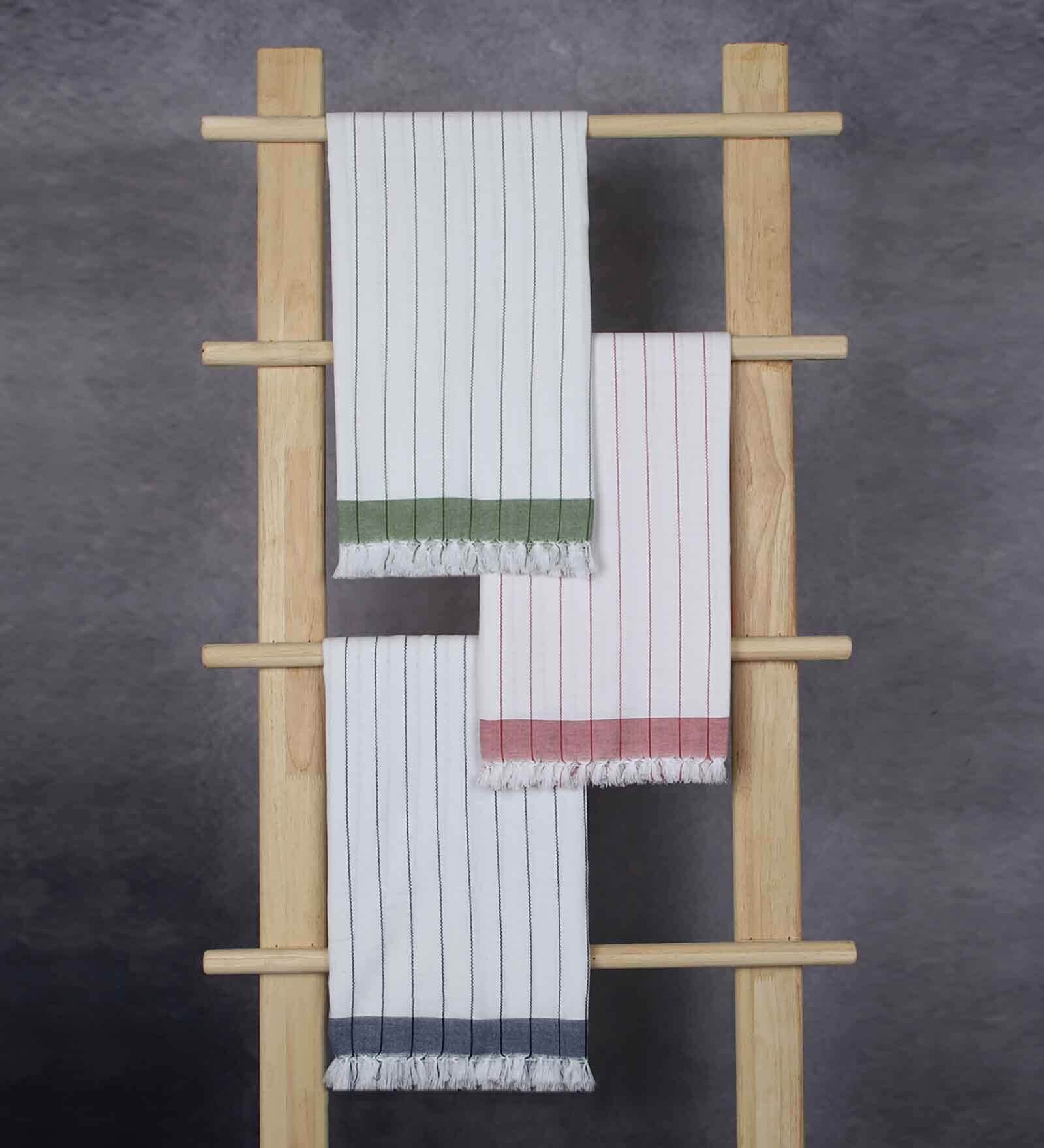 White Cotton 230 GSM (Set of 3) Bath Towels