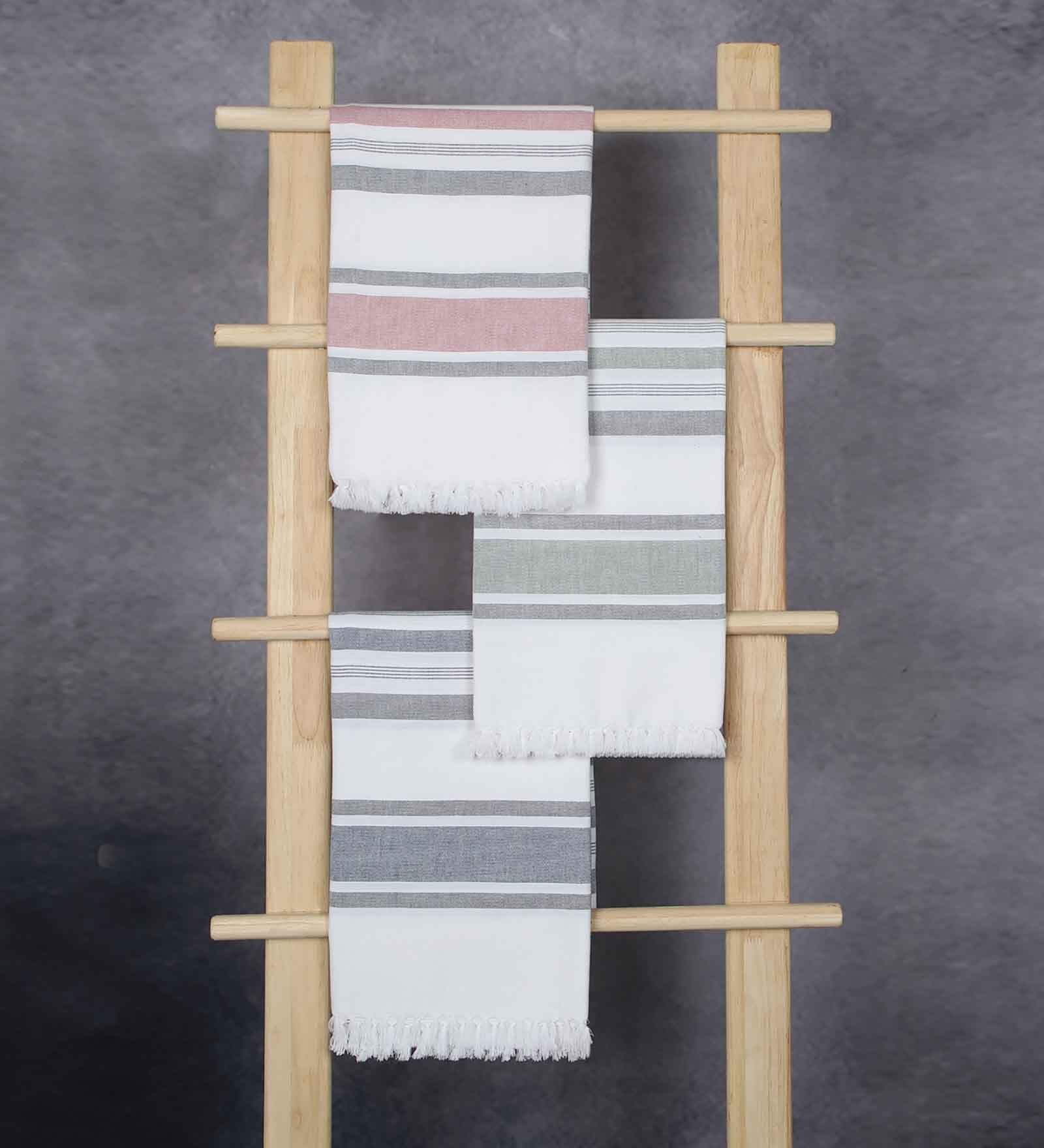 White Cotton 230 GSM (Set of 3) Bath Towels