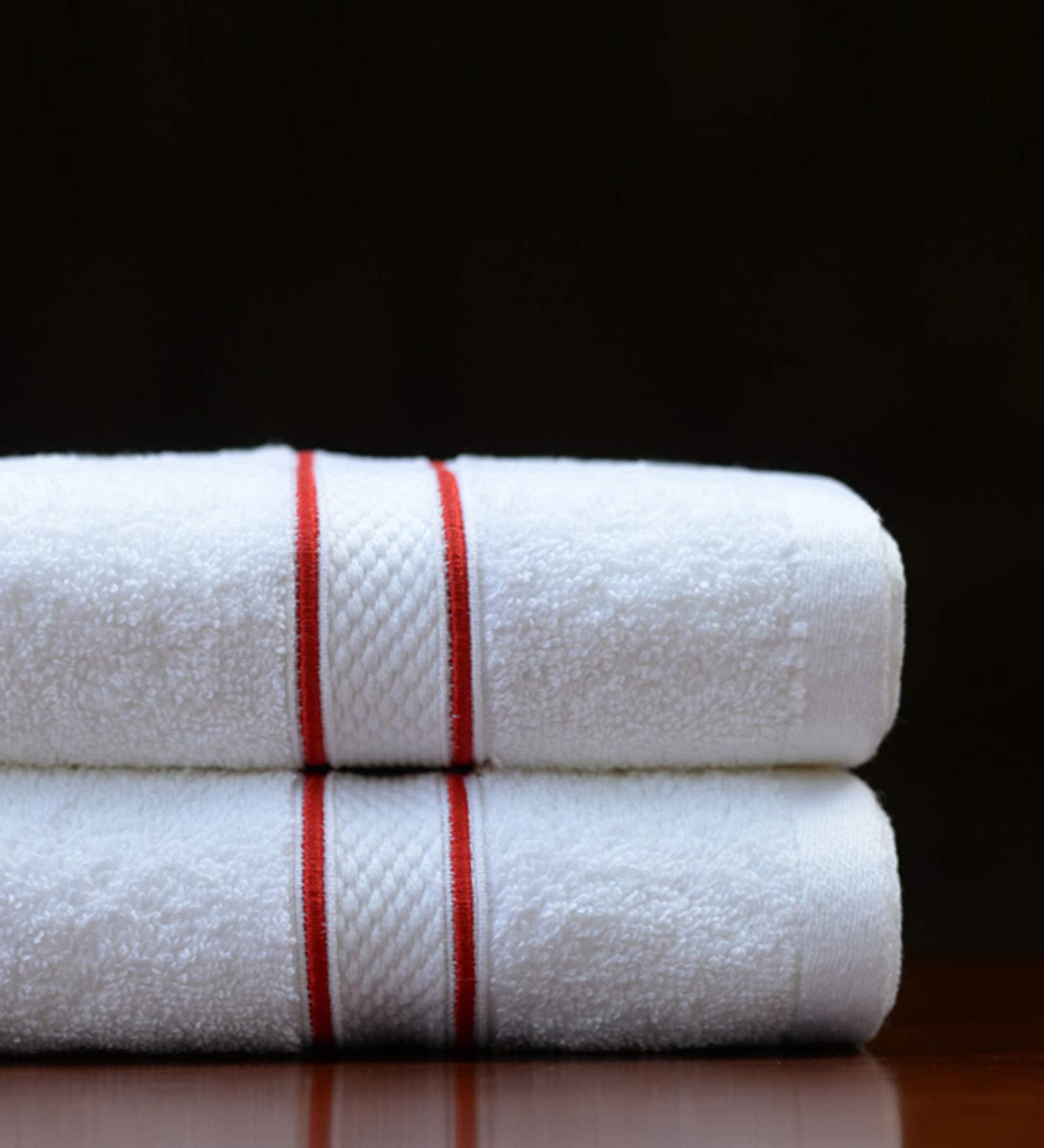 White Solid 550 GSM Cotton Hand Towels (Set of 2)