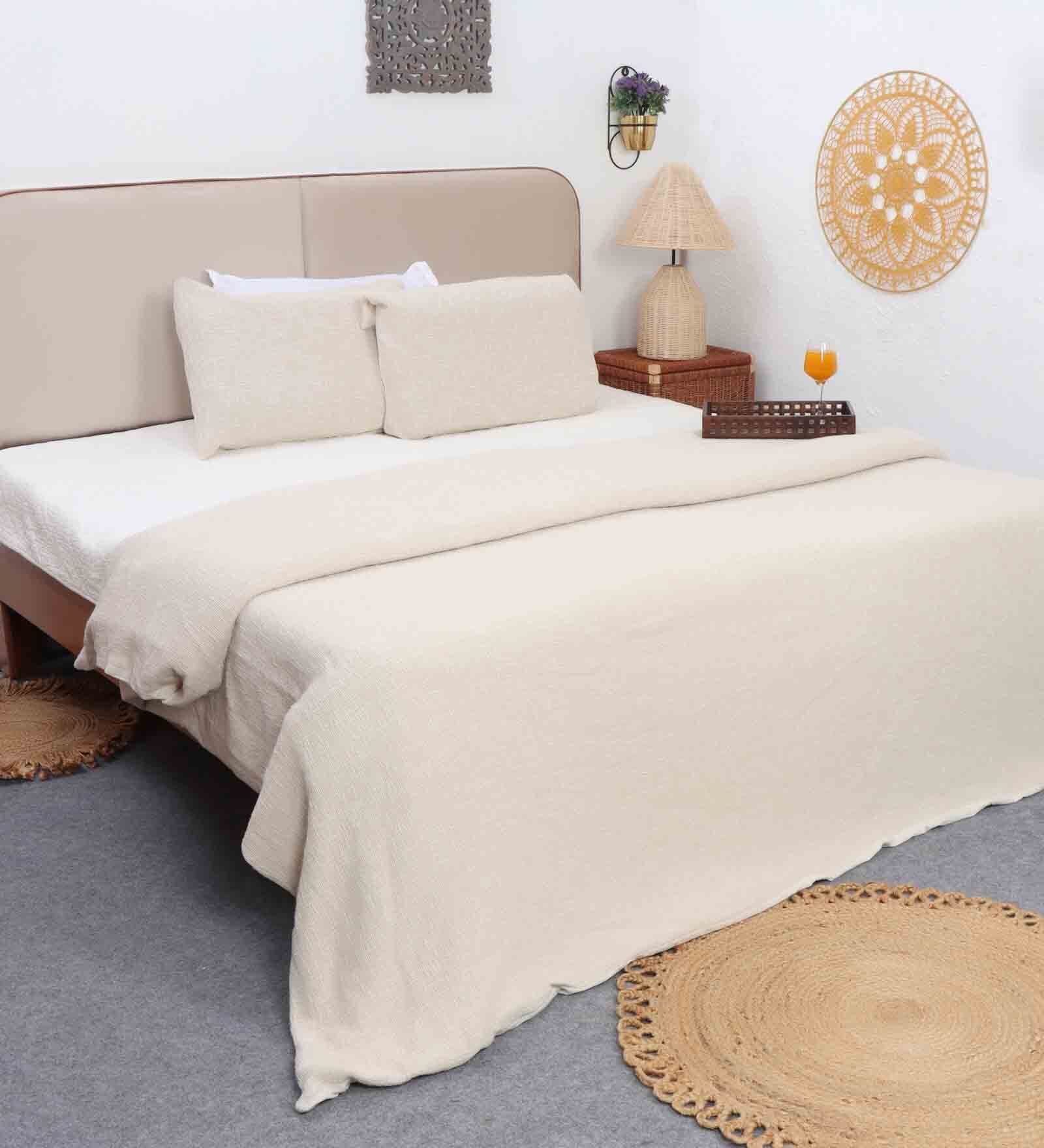 White Solid 370 TC Cotton Double Bed Cover with 2 Pillow Covers
