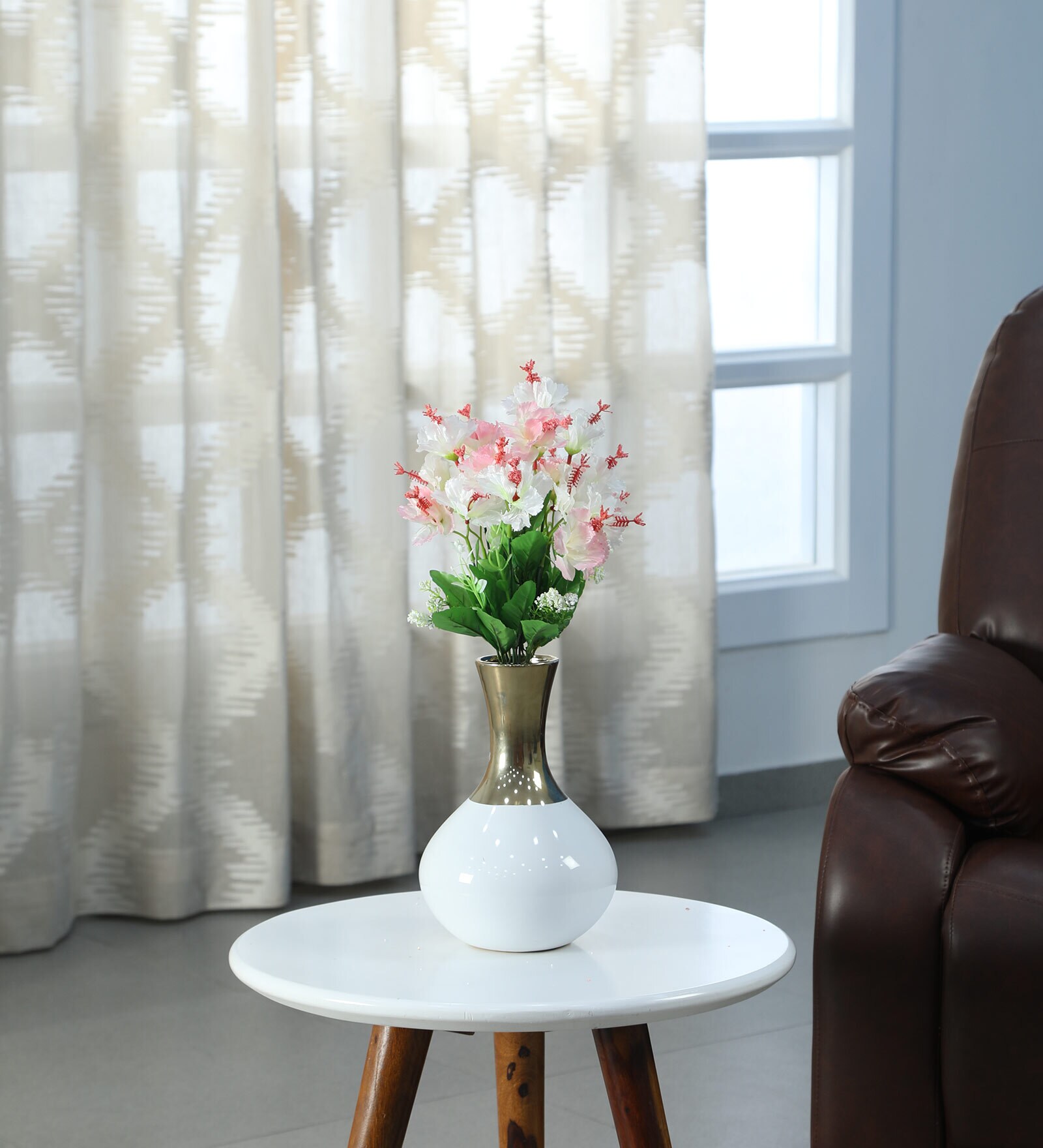 White Fabric Hibiscus Bouquet Flower Bunch Artificial Flowers