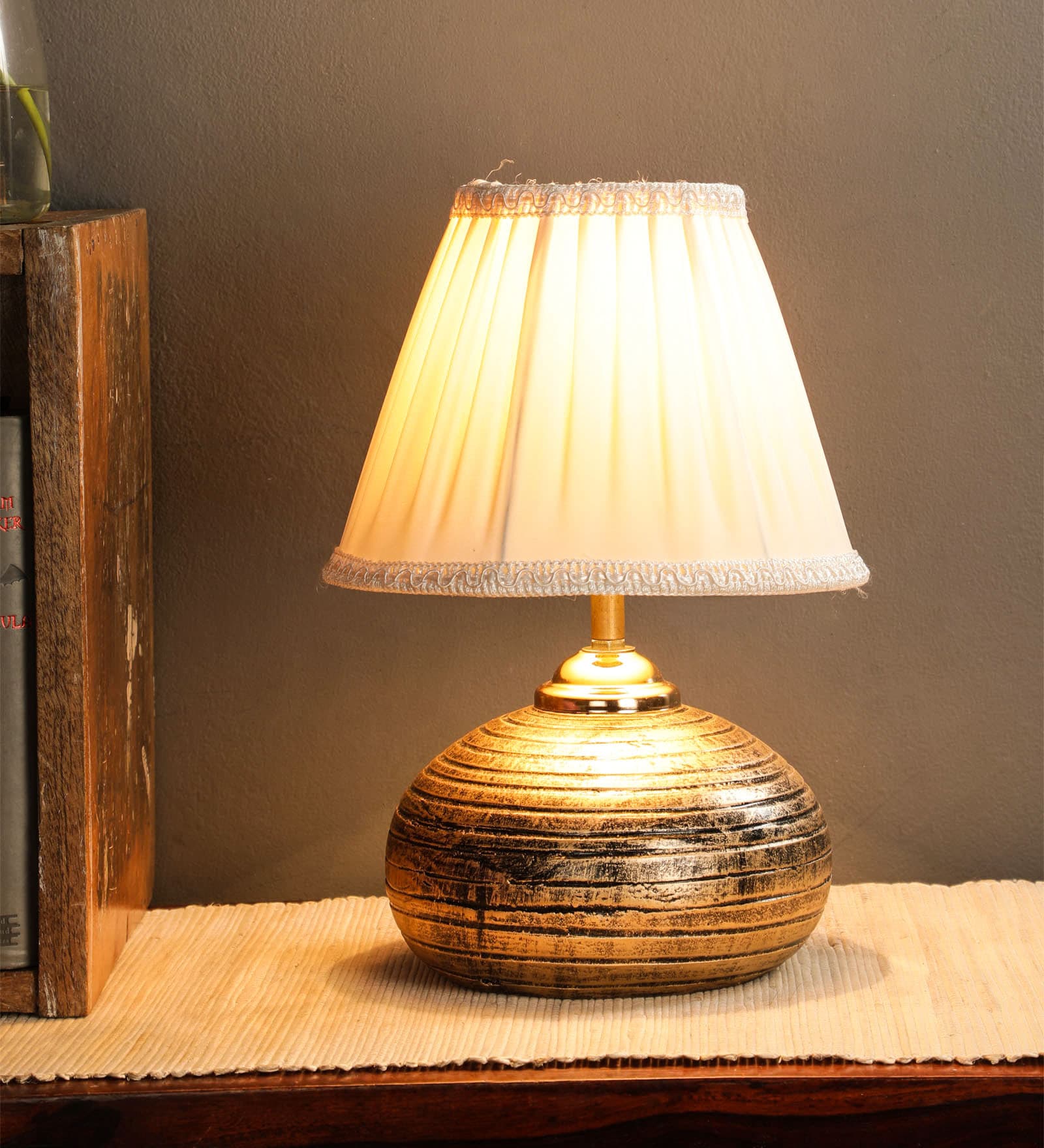 Fauci White Fabric Shade Night Lamp With Teracotta Base