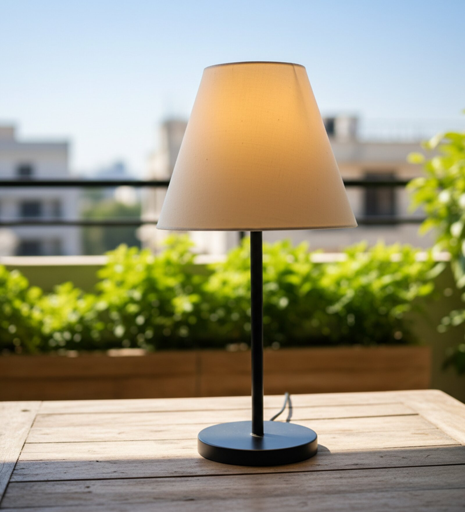 White Fabric Shade Table Lamp, Modern Bedside & Desk Lamp with Metal Base for Bedroom, Living Room & Home Decor