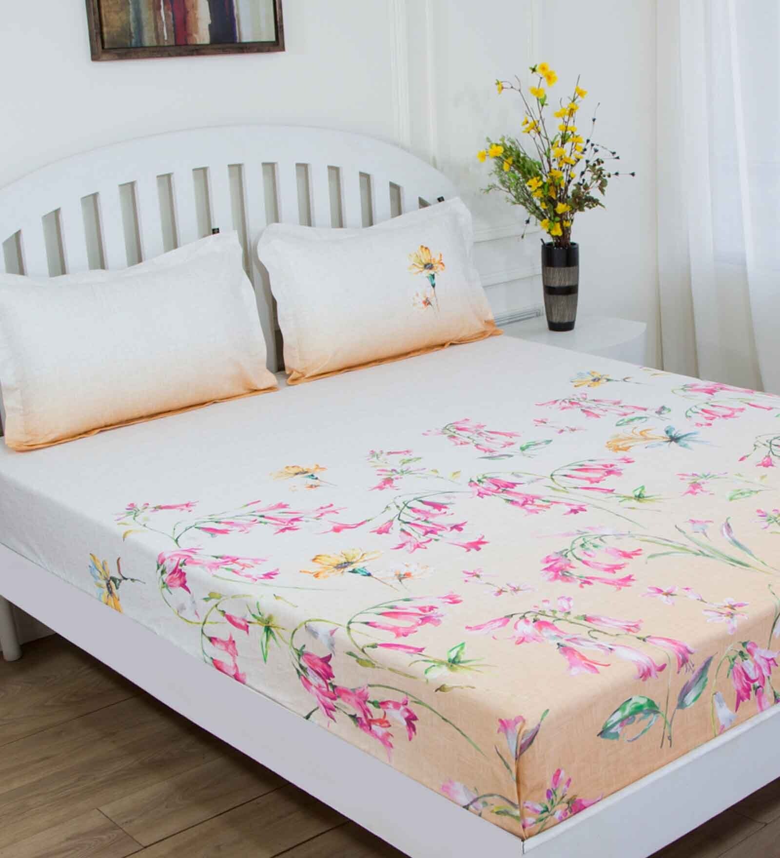 White Floral 180 TC Cotton Queen Sized Bed Sheets with 2 Pillow Covers