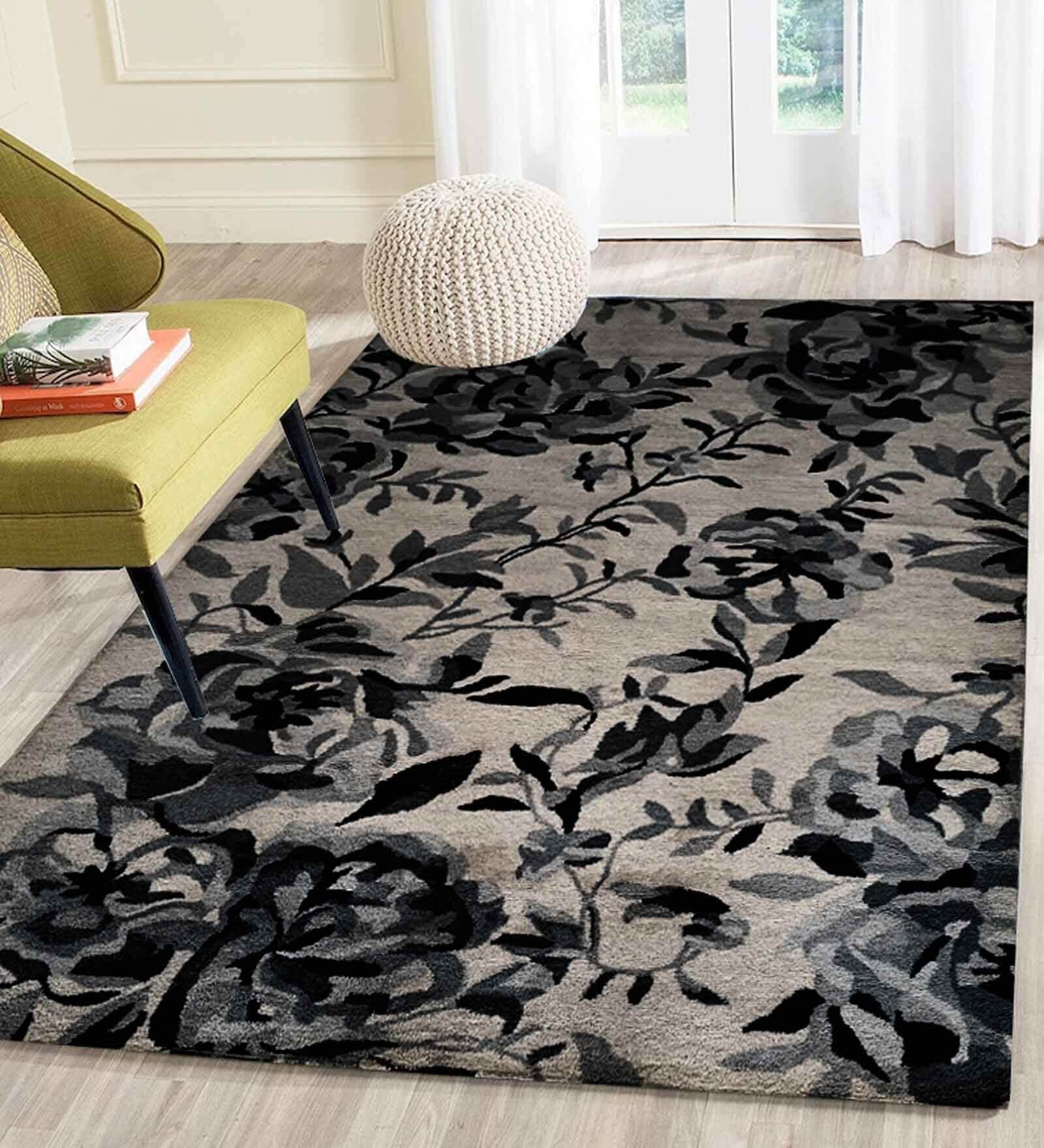 White Floral Wool 4 ft x 6 ft Hand Tufted Carpet