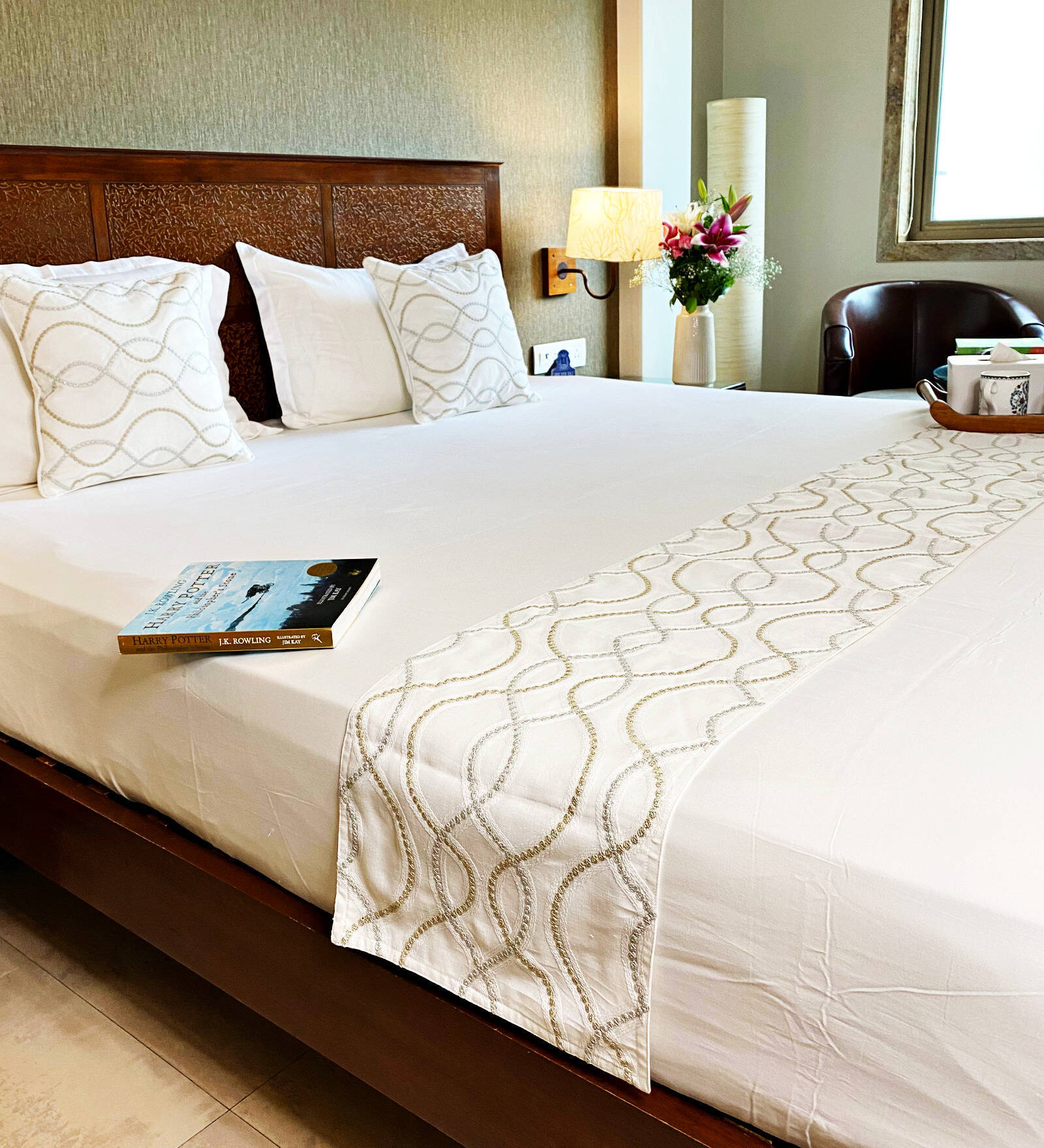 White Abstract 100% Cotton 96 x 18 Inches Bed Runner