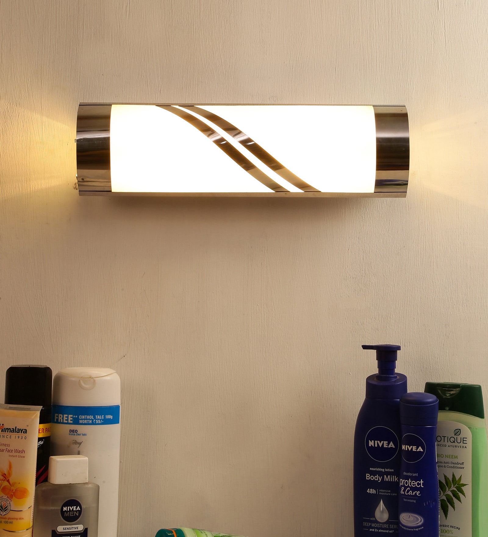 Metal Flush Mount Wall Light (White)