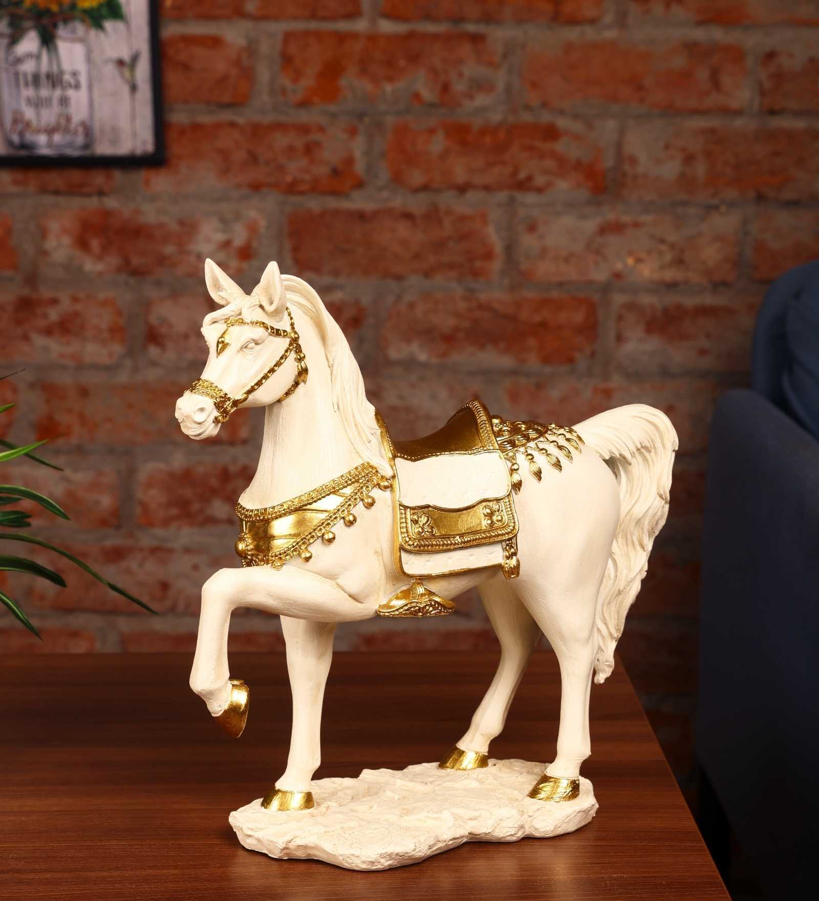 White Golden Gallop Resin Artifact White Golden Gallop Resin Artifact