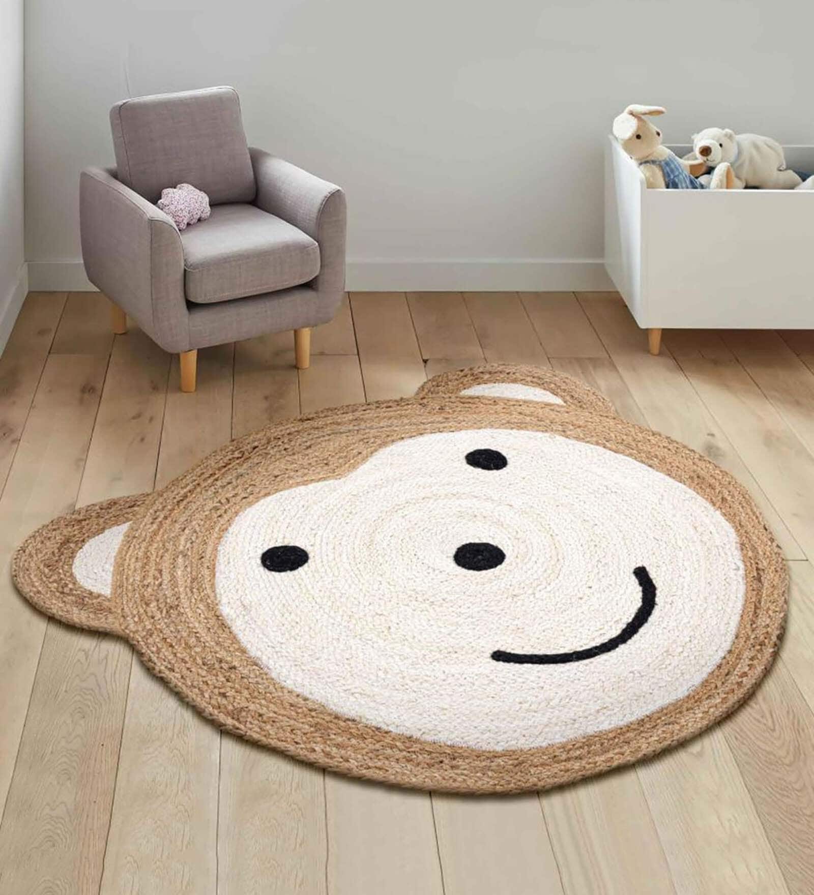 White Jute 3 Ft Round Carpet with Pompoms