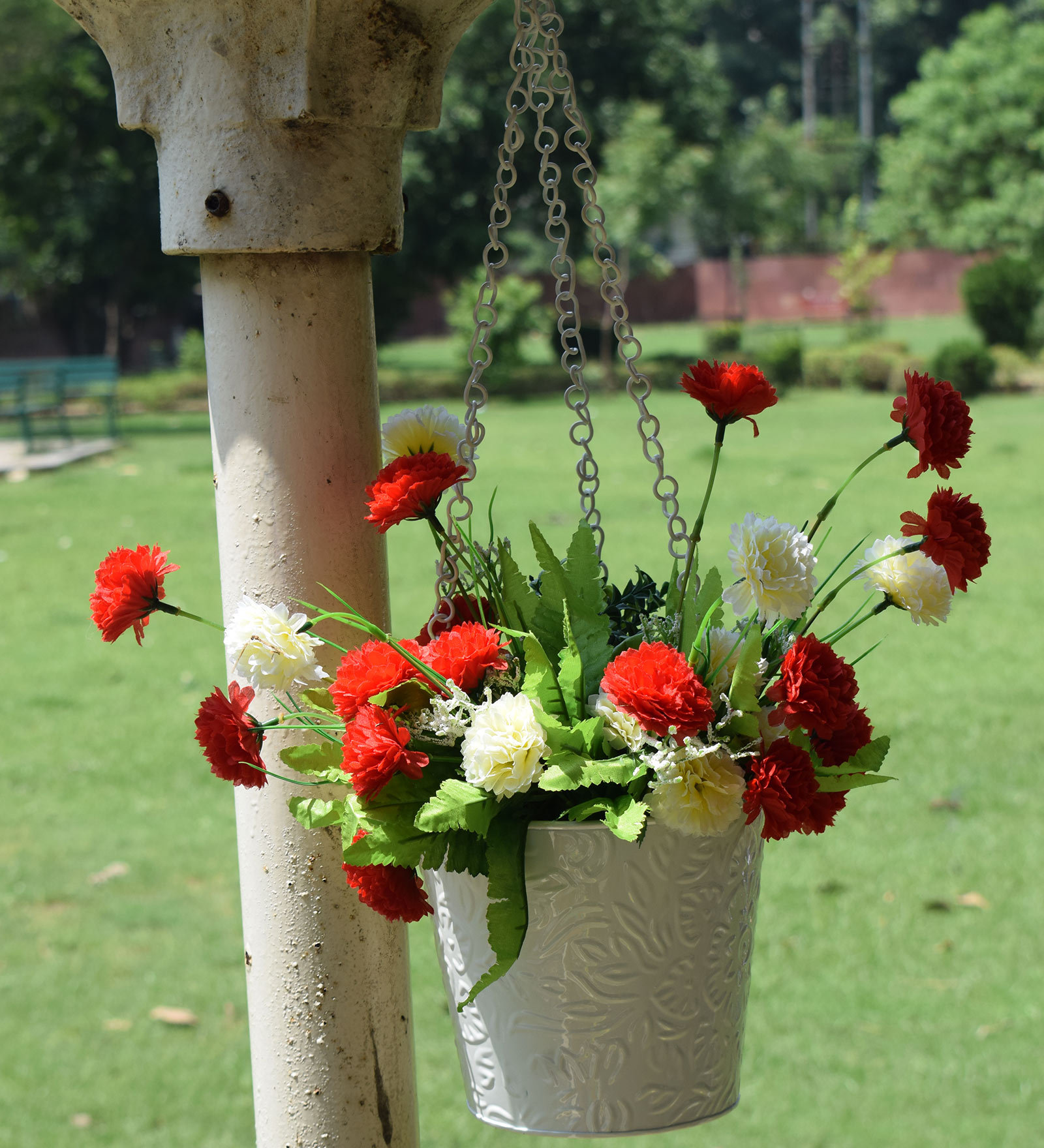 White Metal-Iron Bucket Hanging Planter