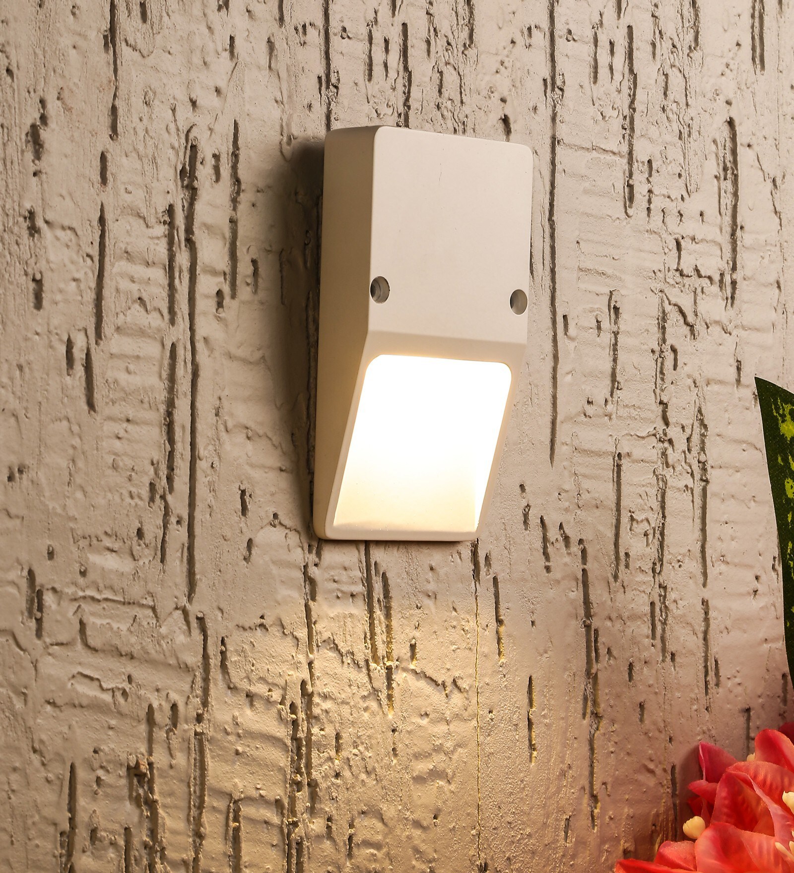White Metal Outdoor Wall Light