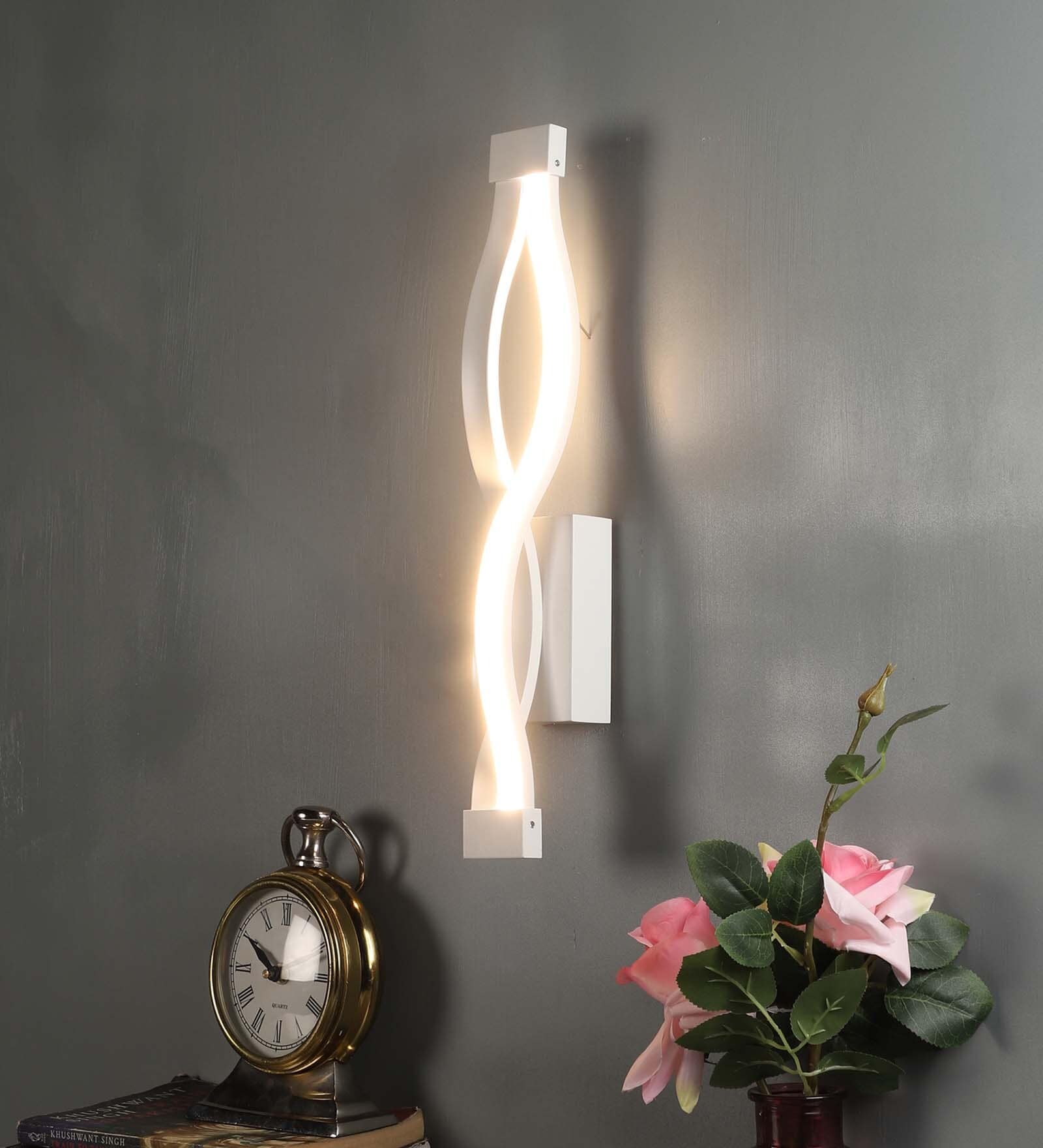 Deltoid Metal LED Novelty Wall Light (White)