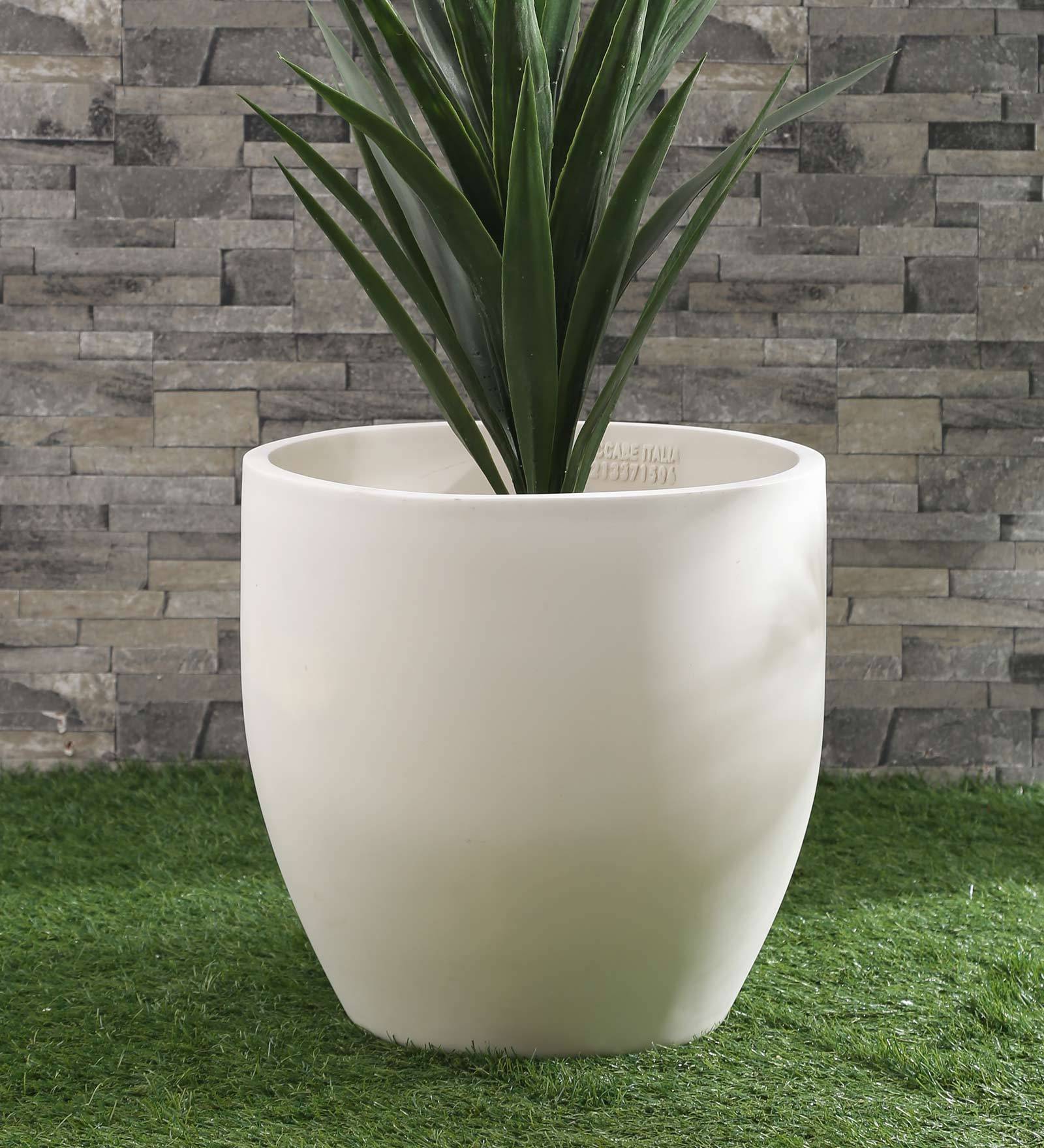 Buy White Polystone Cup Shaped Medium Planter by Yuccabe Italia at 42% ...