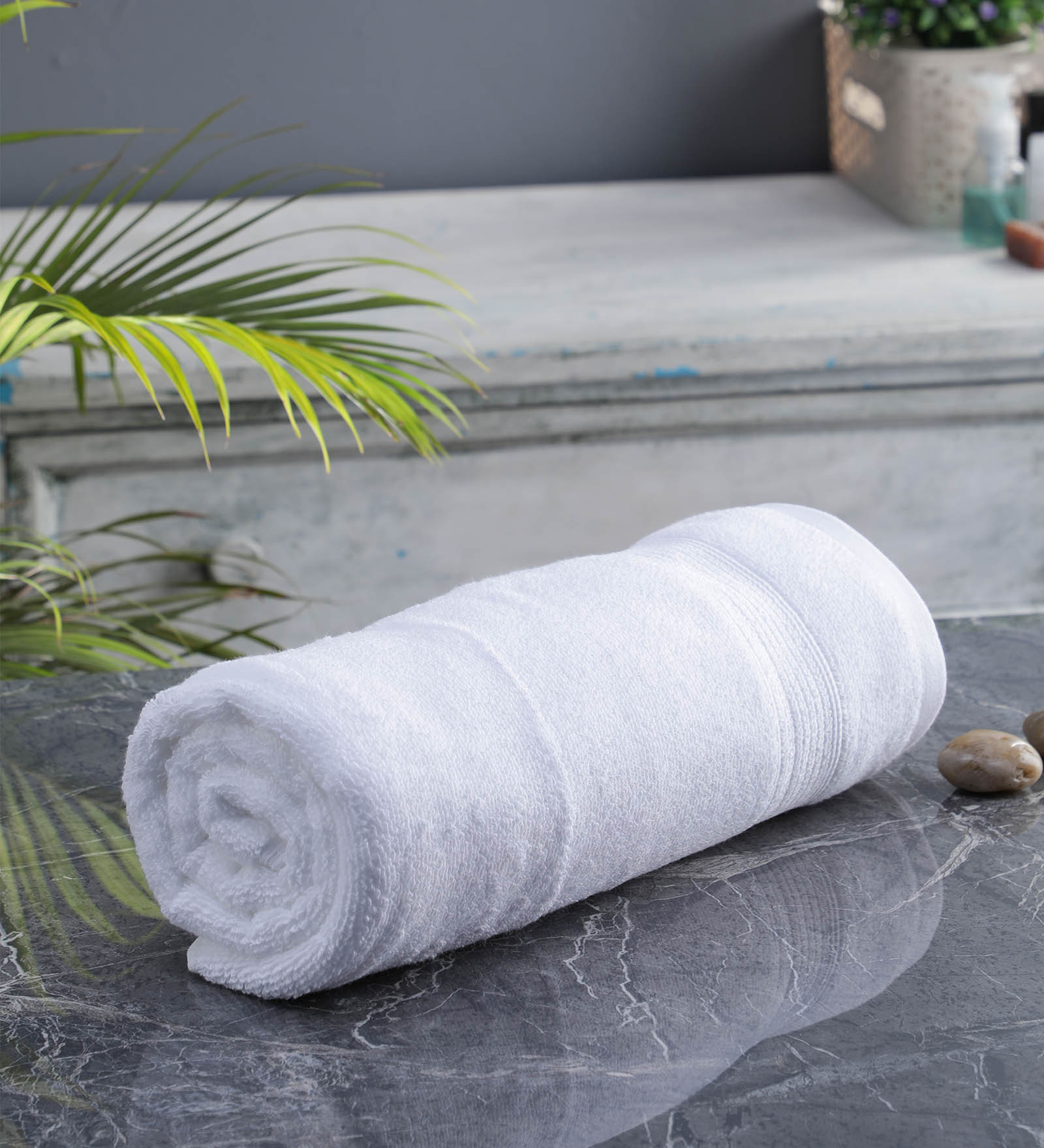 White Solid 700 GSM Cotton Bath Towel