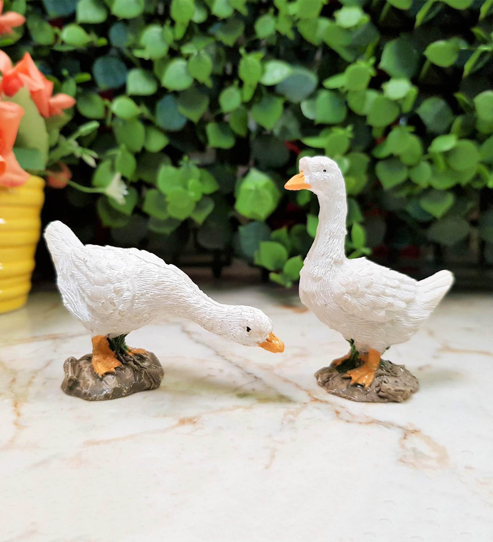 resin ducks for the garden