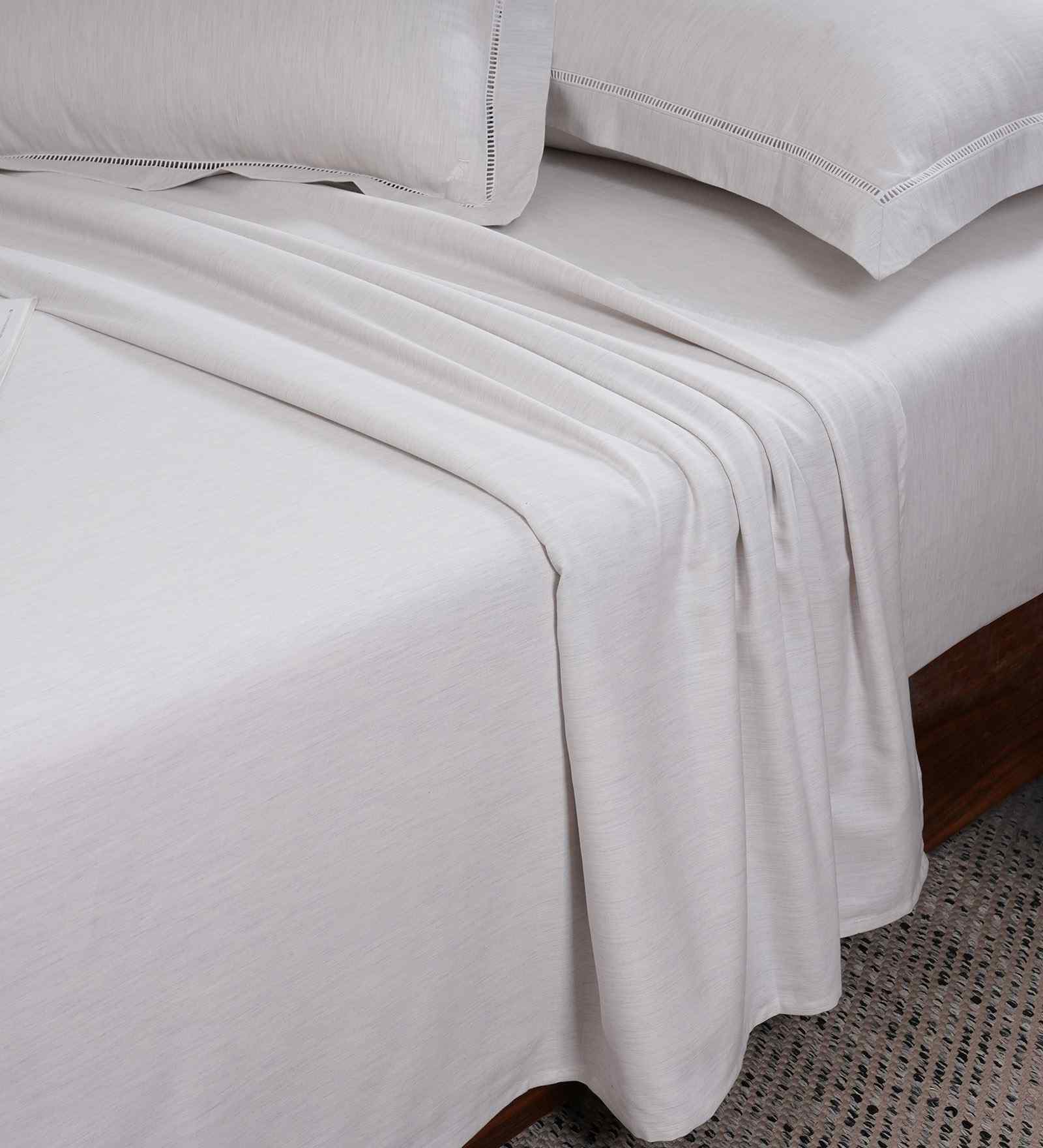 White Solid 300 TC Cotton King Size Bed Sheet with 2 Pillow Covers 24 Collection
