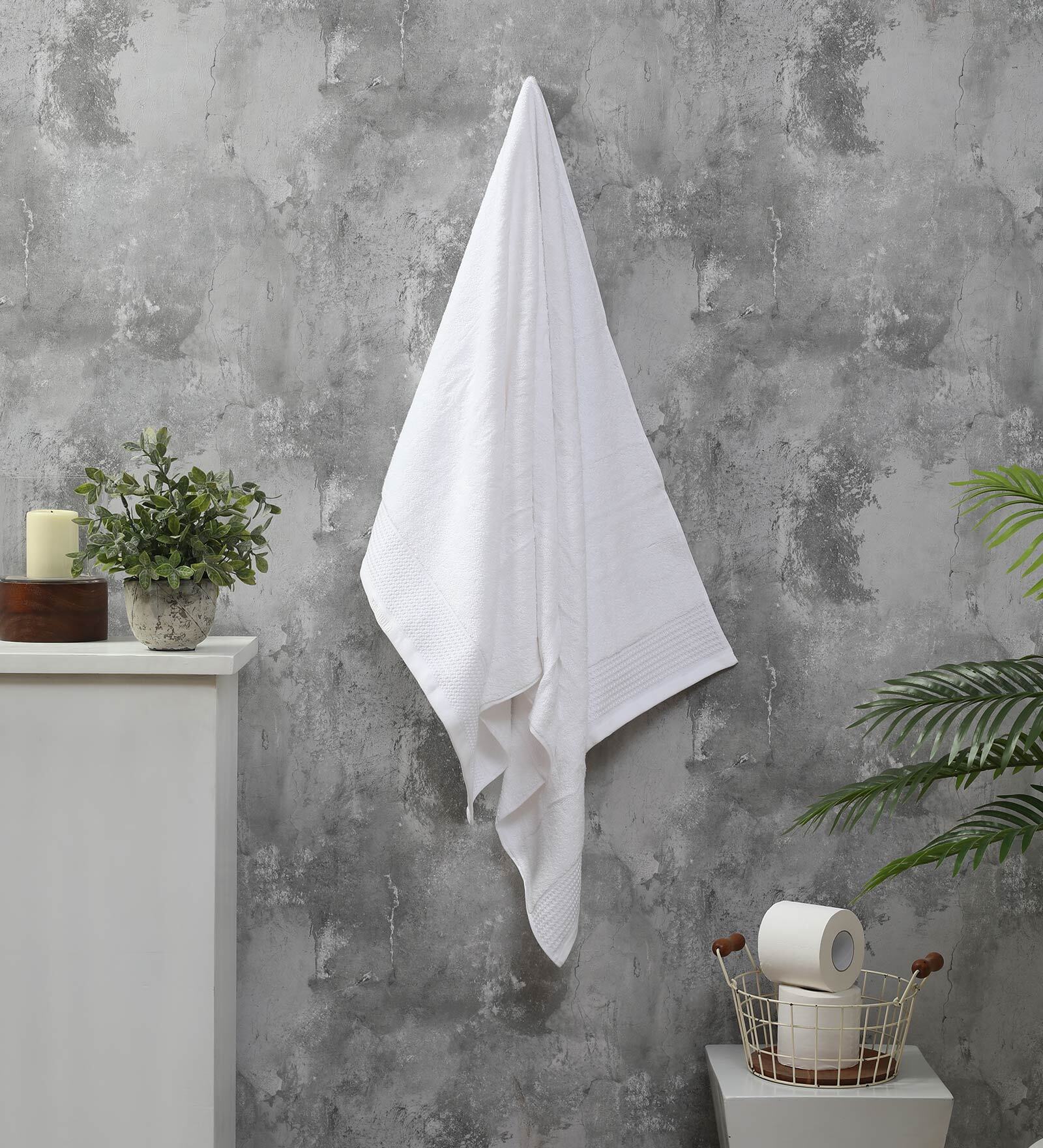 White Solid 550 GSM Cotton Bath Towel