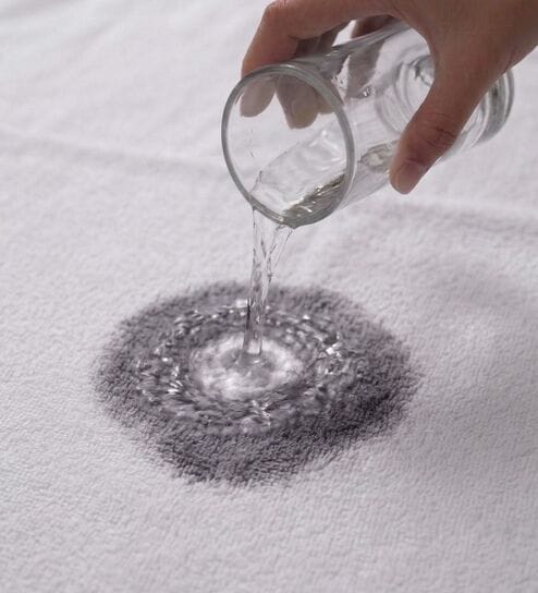 White 100% Cotton 650 Gsm Bath Towel