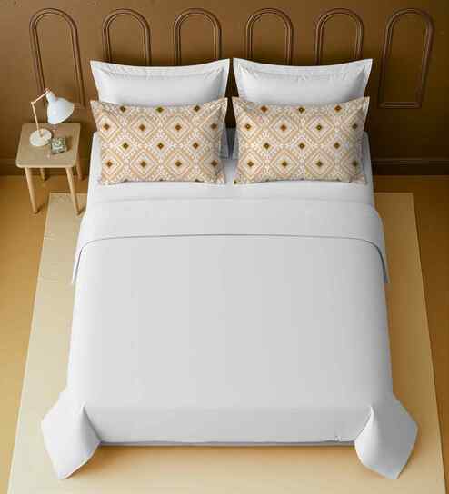 White 100% Cotton Super King Bedsheet with 2 Pillow Covers