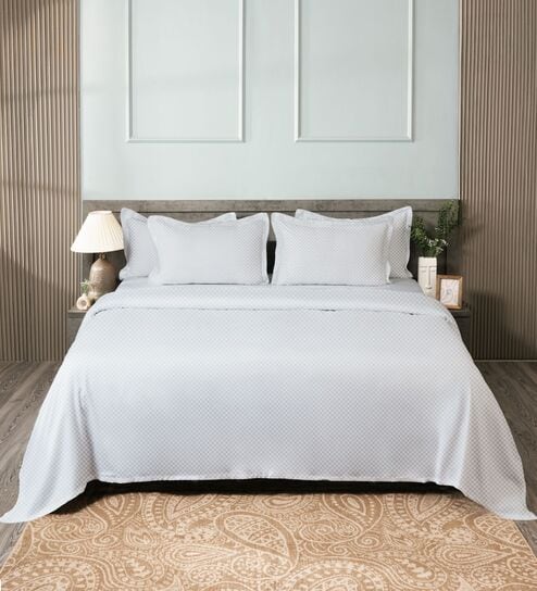 White 300TC 100% Cotton Flat Chekered Super King Bedsheet with 2 Pillow Covers