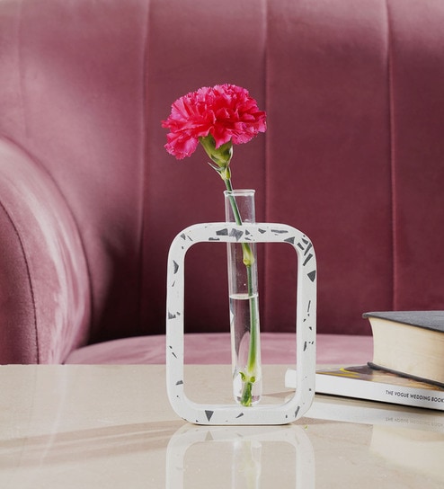 Switzer White Concrete Table Vase by Purezento