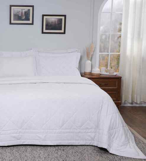 White Cotton Solid 110 GSM Double Bed Quilt