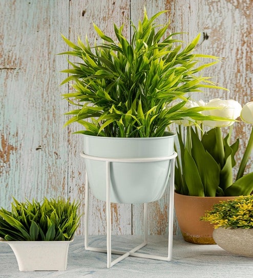 White Metal Desk Desk Pot