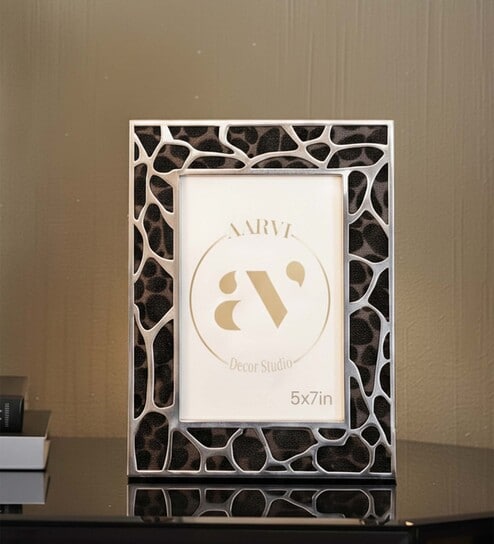 White Metal Reflection Wall And Tabletop Photo Frame 5X7Inches